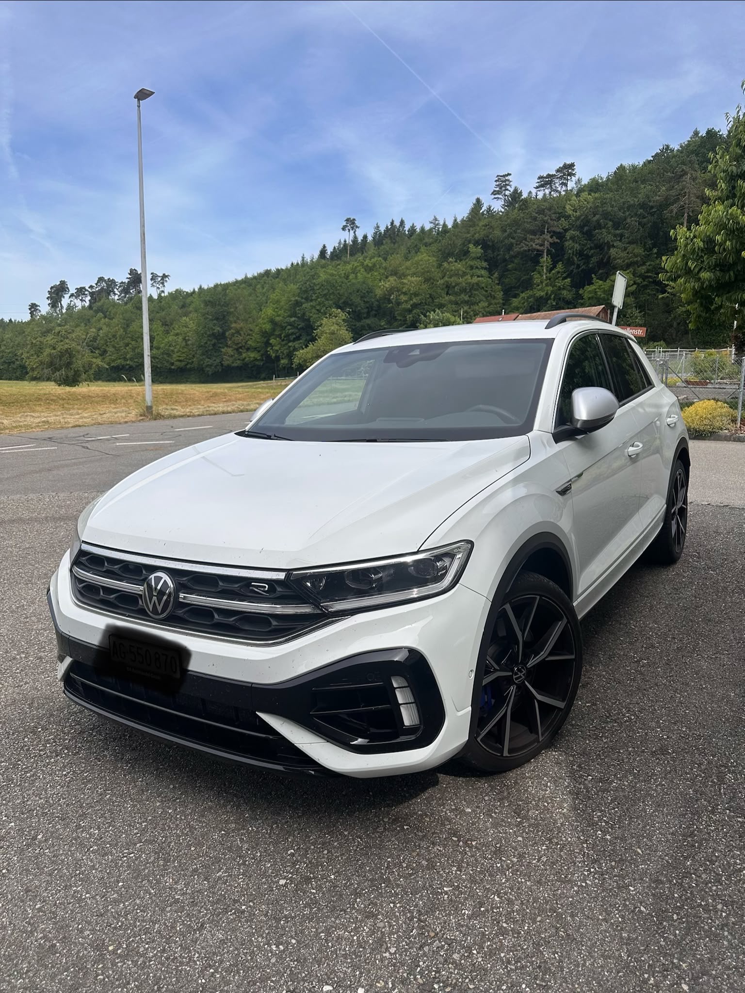 VW 2.0 TSI R DSG 4motion-image-1