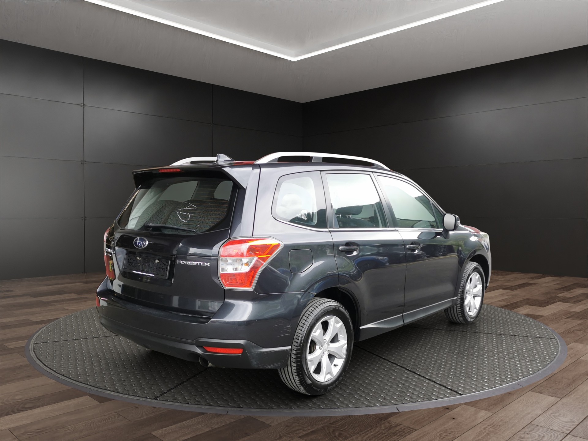 SUBARU Forester 2.0i Swiss-image-5