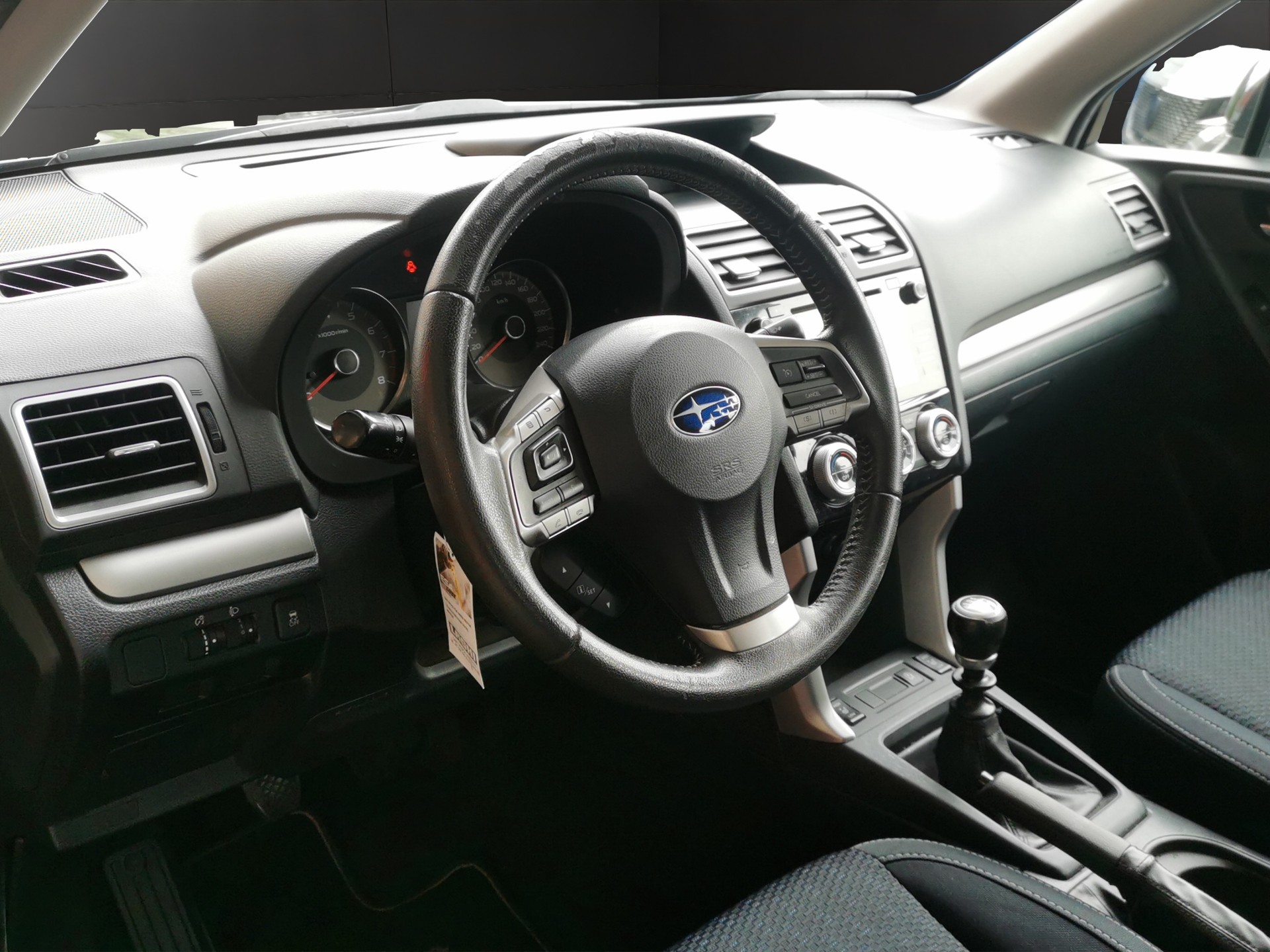 SUBARU Forester 2.0i Swiss-image-10