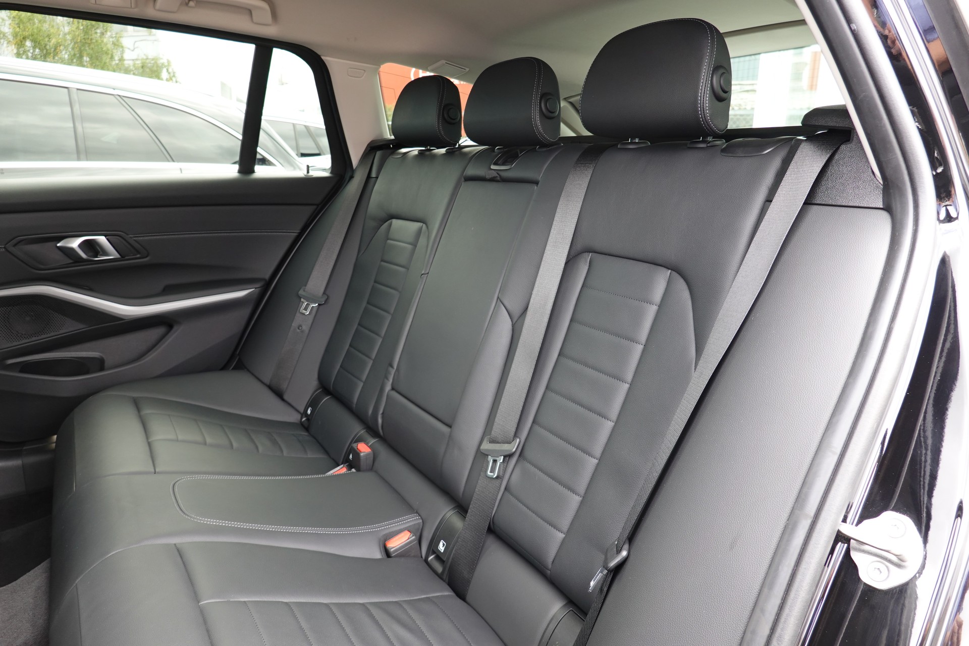 BMW 330i - TOURING - XDRIVE - "ADVANTAGE" - STEPTRONIC - 258 PS-image-14