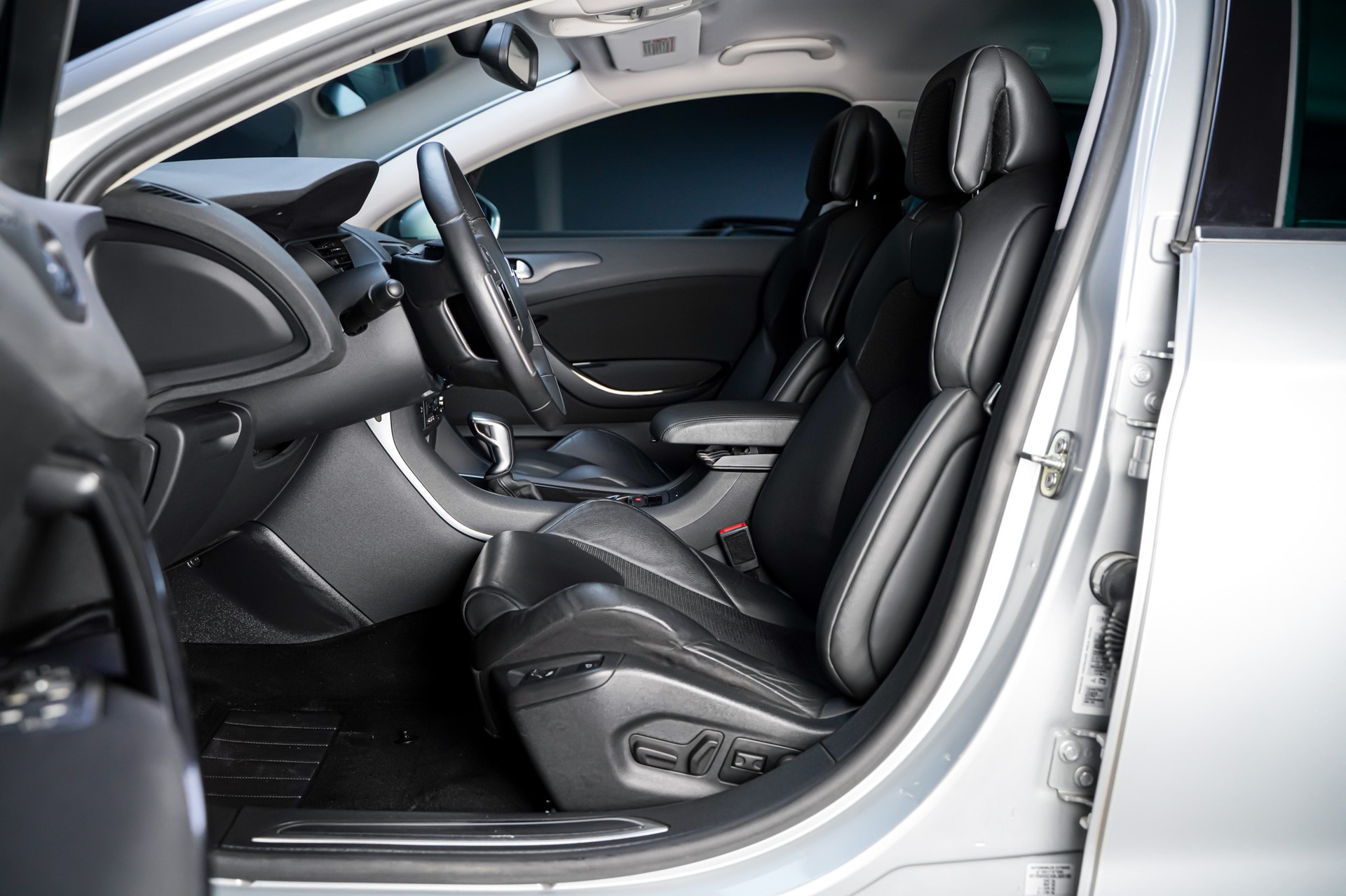 CITROEN C5 Tourer 3.0 HDi V6 Exclusive Automatic-image-12
