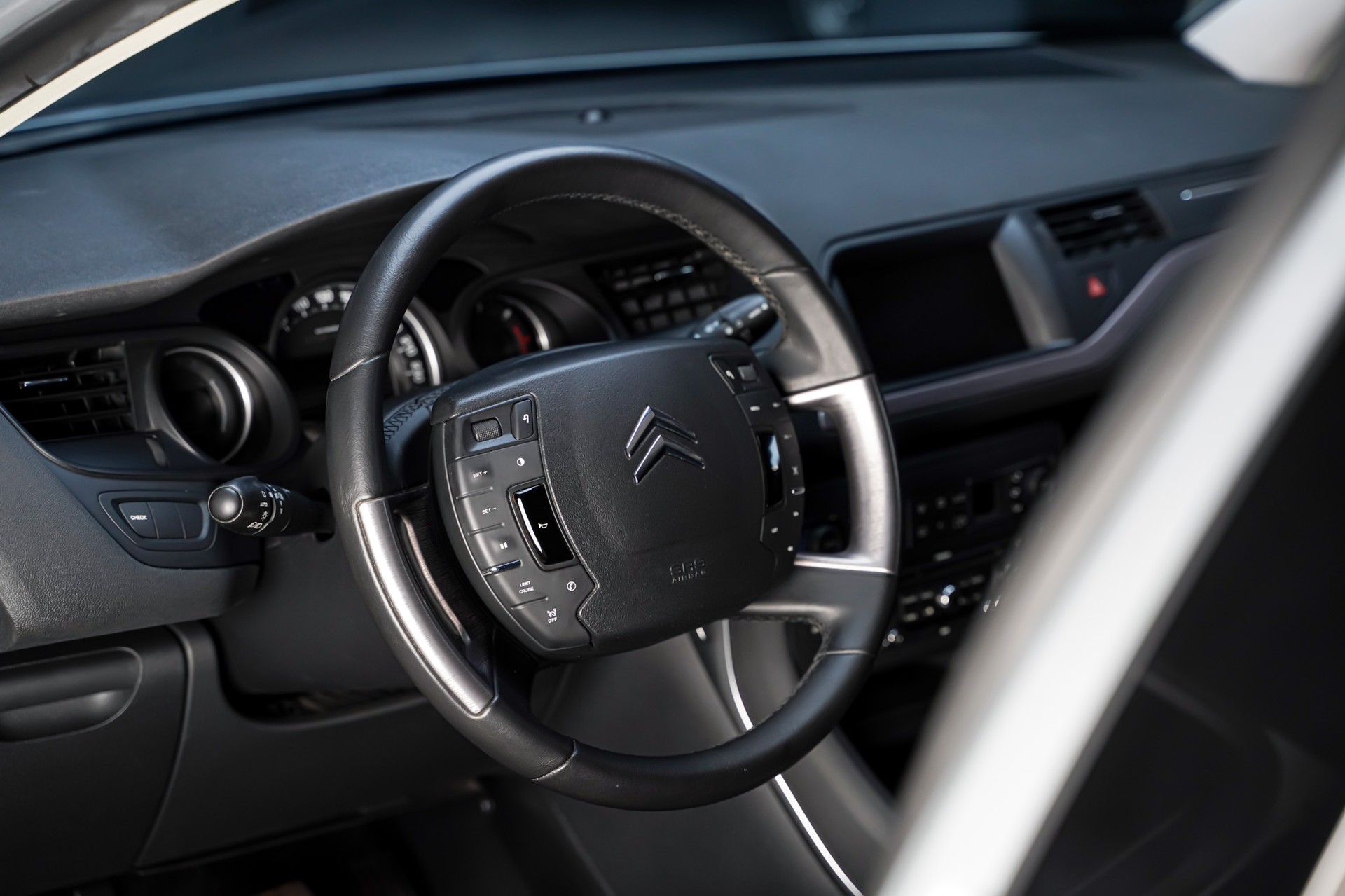 CITROEN C5 Tourer 3.0 HDi V6 Exclusive Automatic-image-9