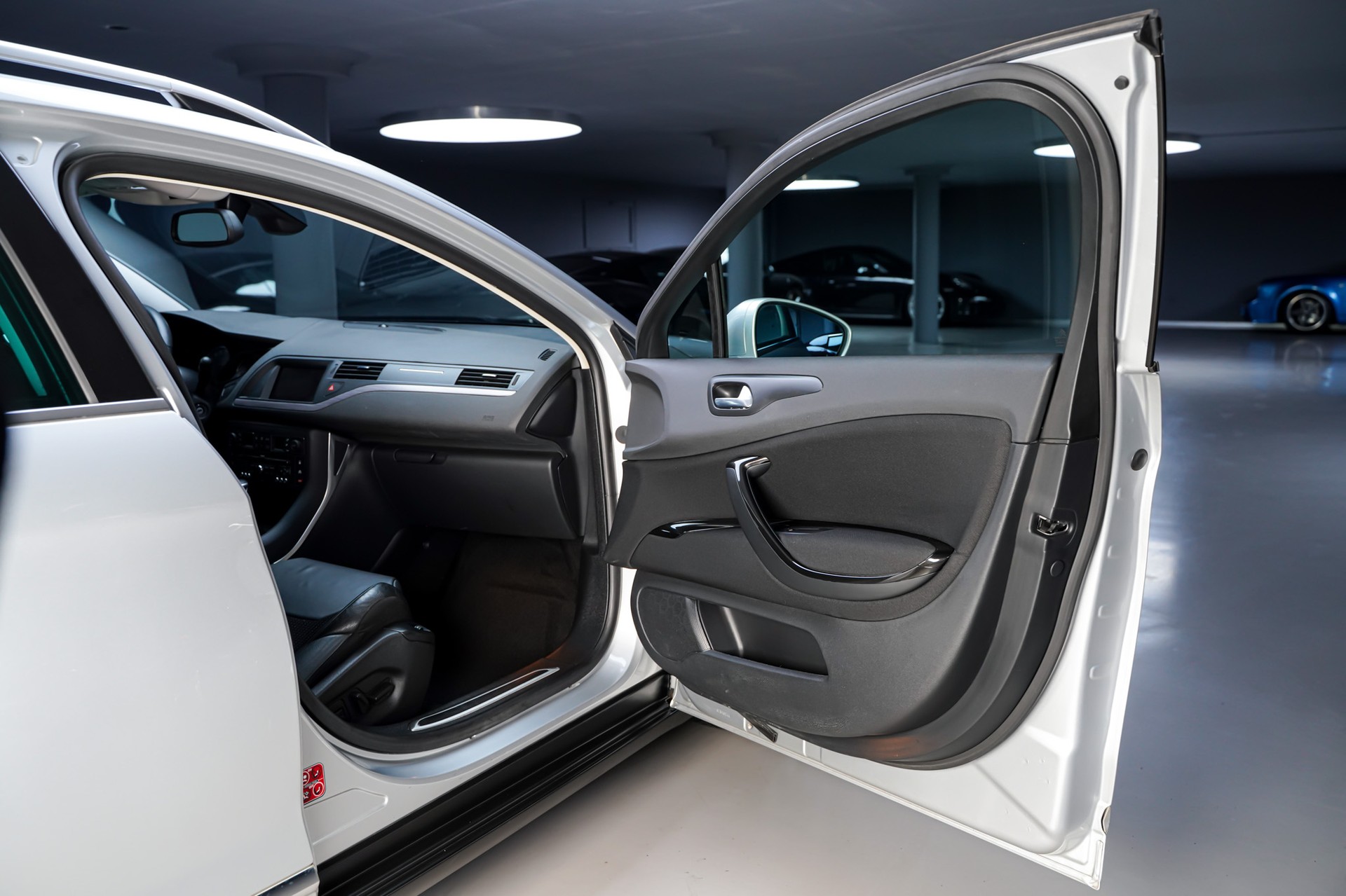 CITROEN C5 Tourer 3.0 HDi V6 Exclusive Automatic-image-19
