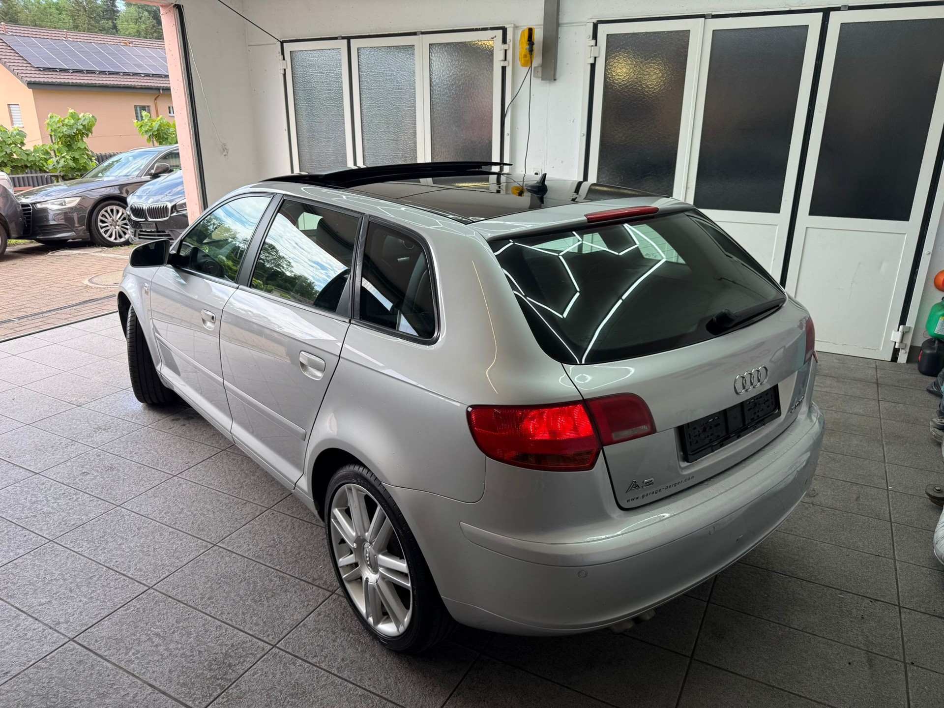 AUDI A3 Sportback 2.0 TDI Attraction-image-1