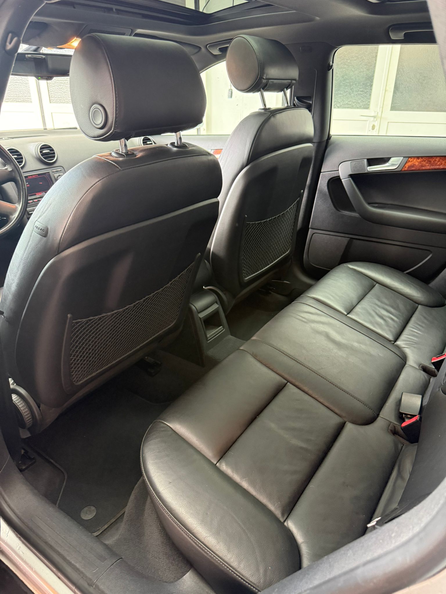 AUDI A3 Sportback 2.0 TDI Attraction-image-6