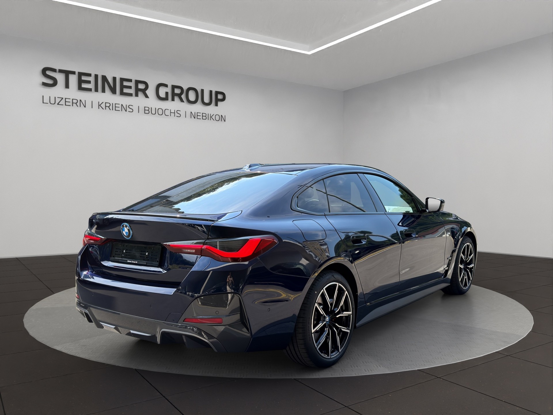 BMW i4 eDrive 40 M Sport Pro-image-5