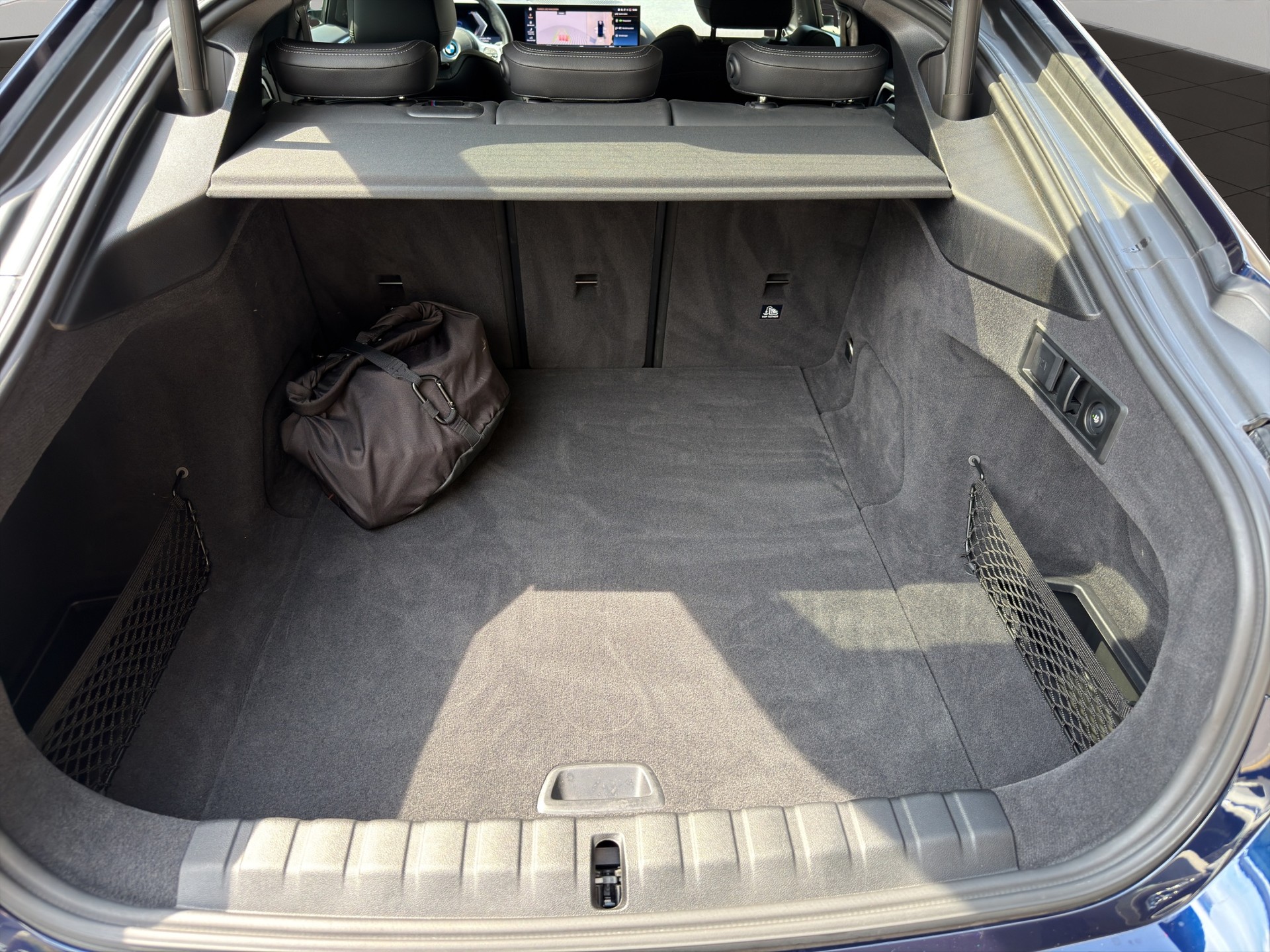 BMW i4 eDrive 40 M Sport Pro-image-19