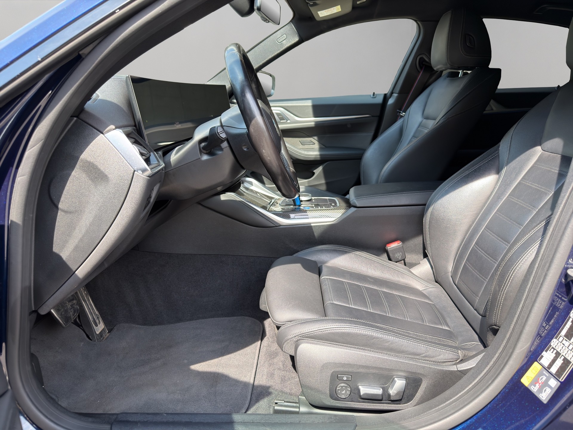BMW i4 eDrive 40 M Sport Pro-image-10