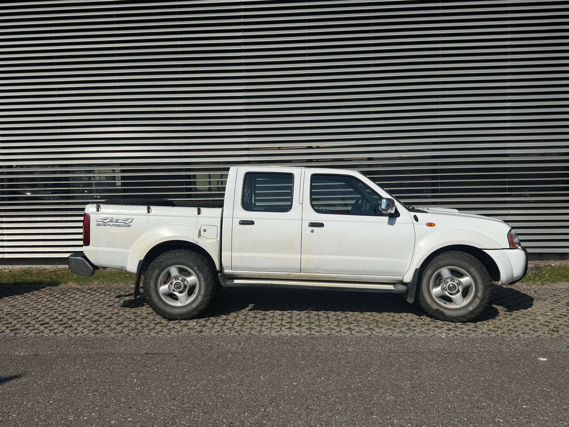 NISSAN Double Cab Navara 2.5 Di 4x4-image-6