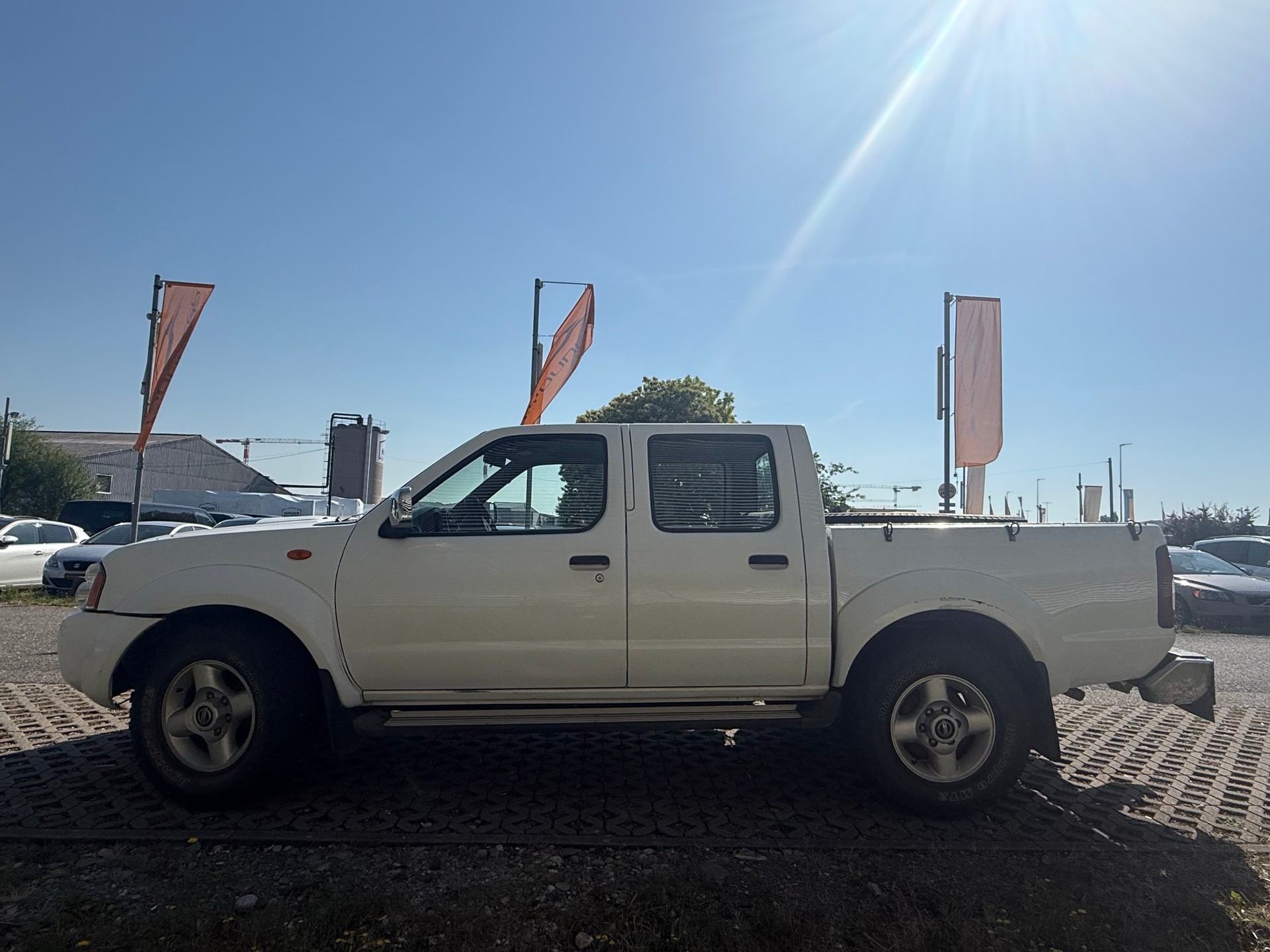 NISSAN Double Cab Navara 2.5 Di 4x4-image-2