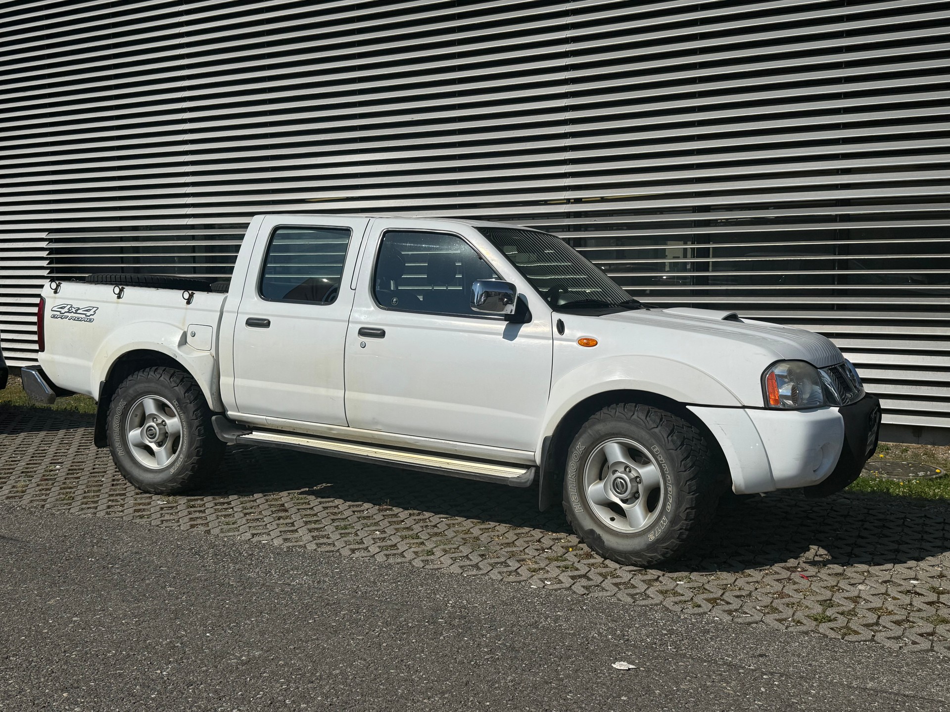 NISSAN Double Cab Navara 2.5 Di 4x4-image-0
