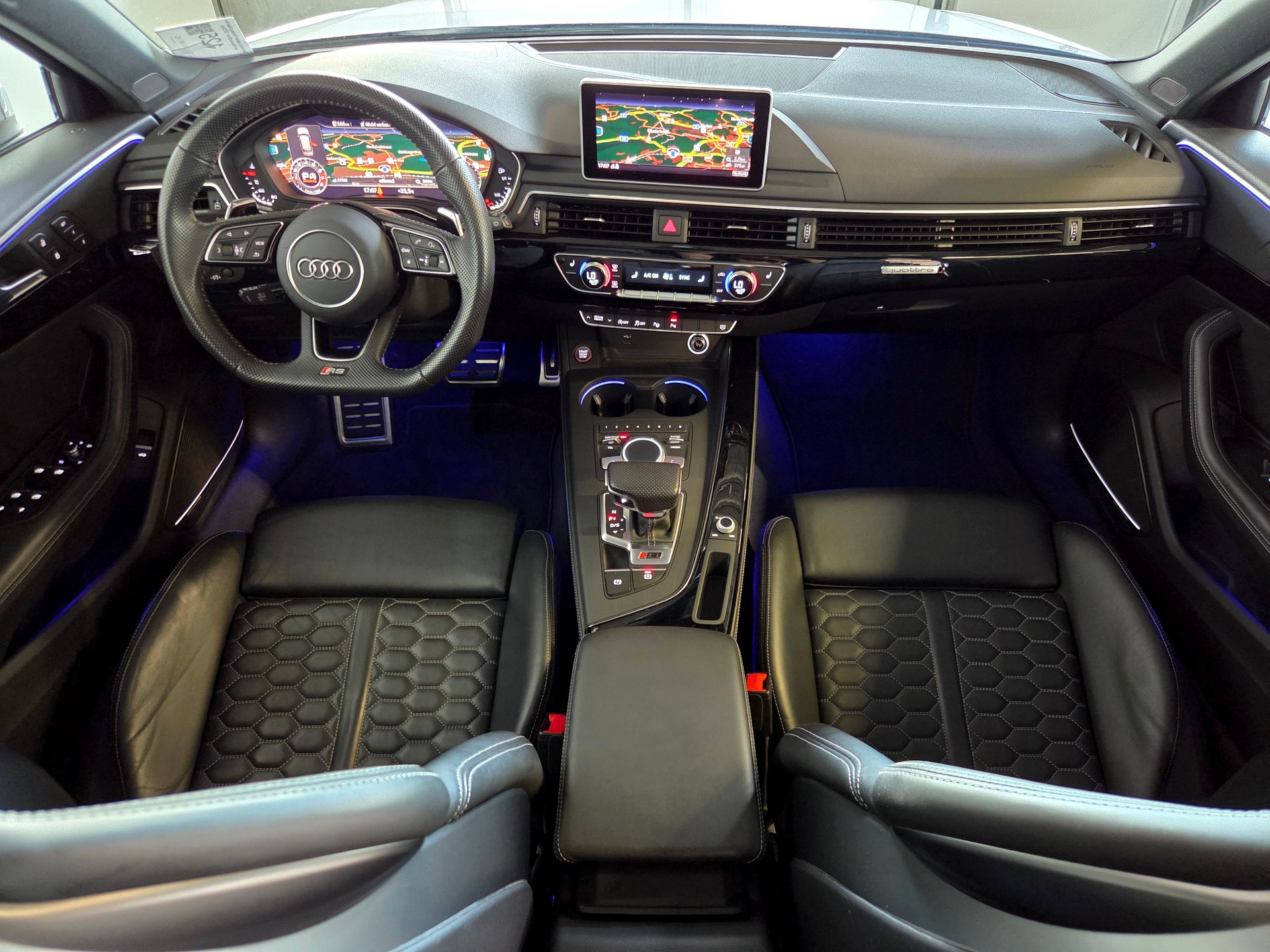AUDI RS4 Avant 2.9 V6 TFSI quattro T-Tronic-image-6