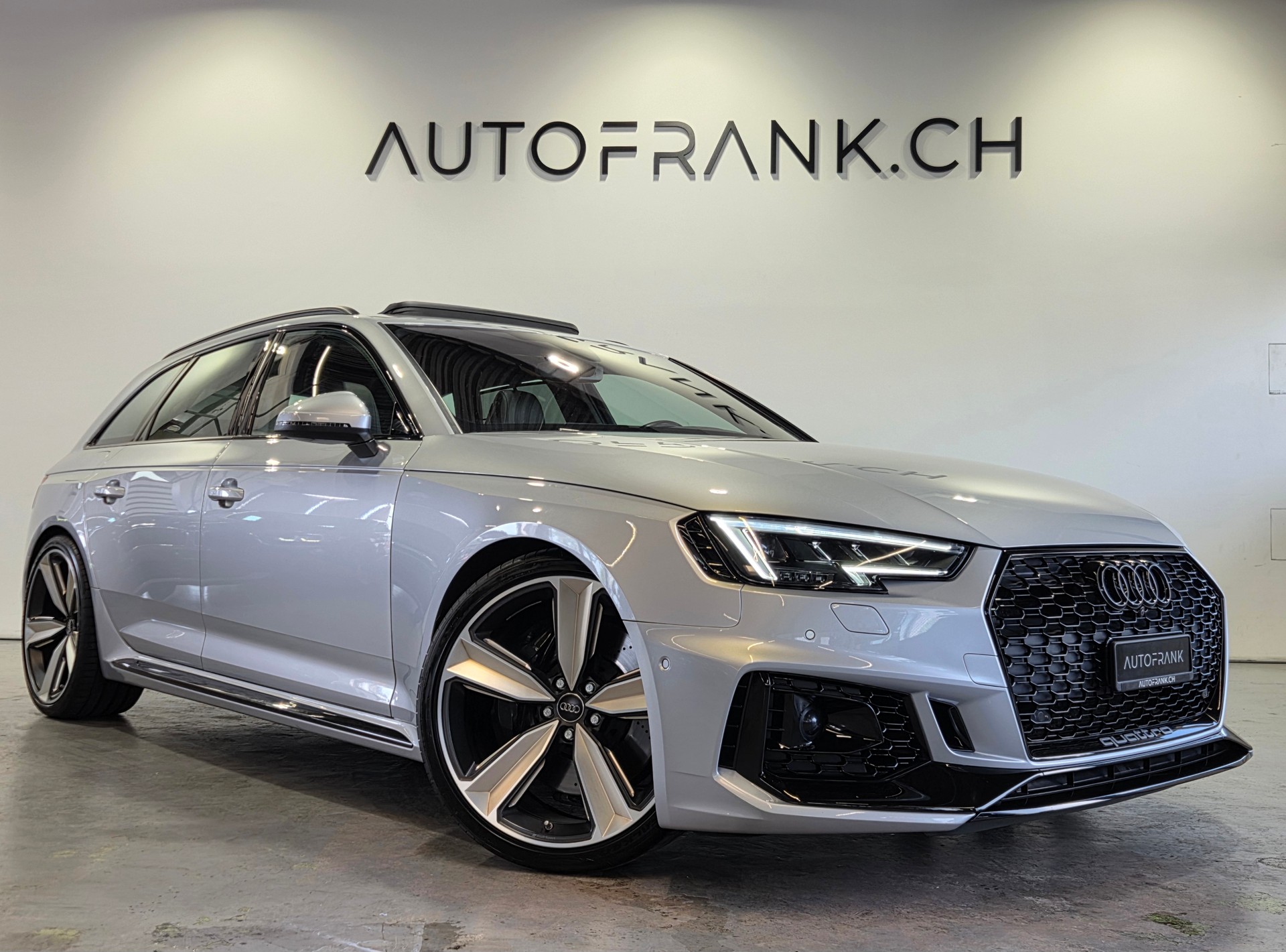 AUDI RS4 Avant 2.9 V6 TFSI quattro T-Tronic-image-21