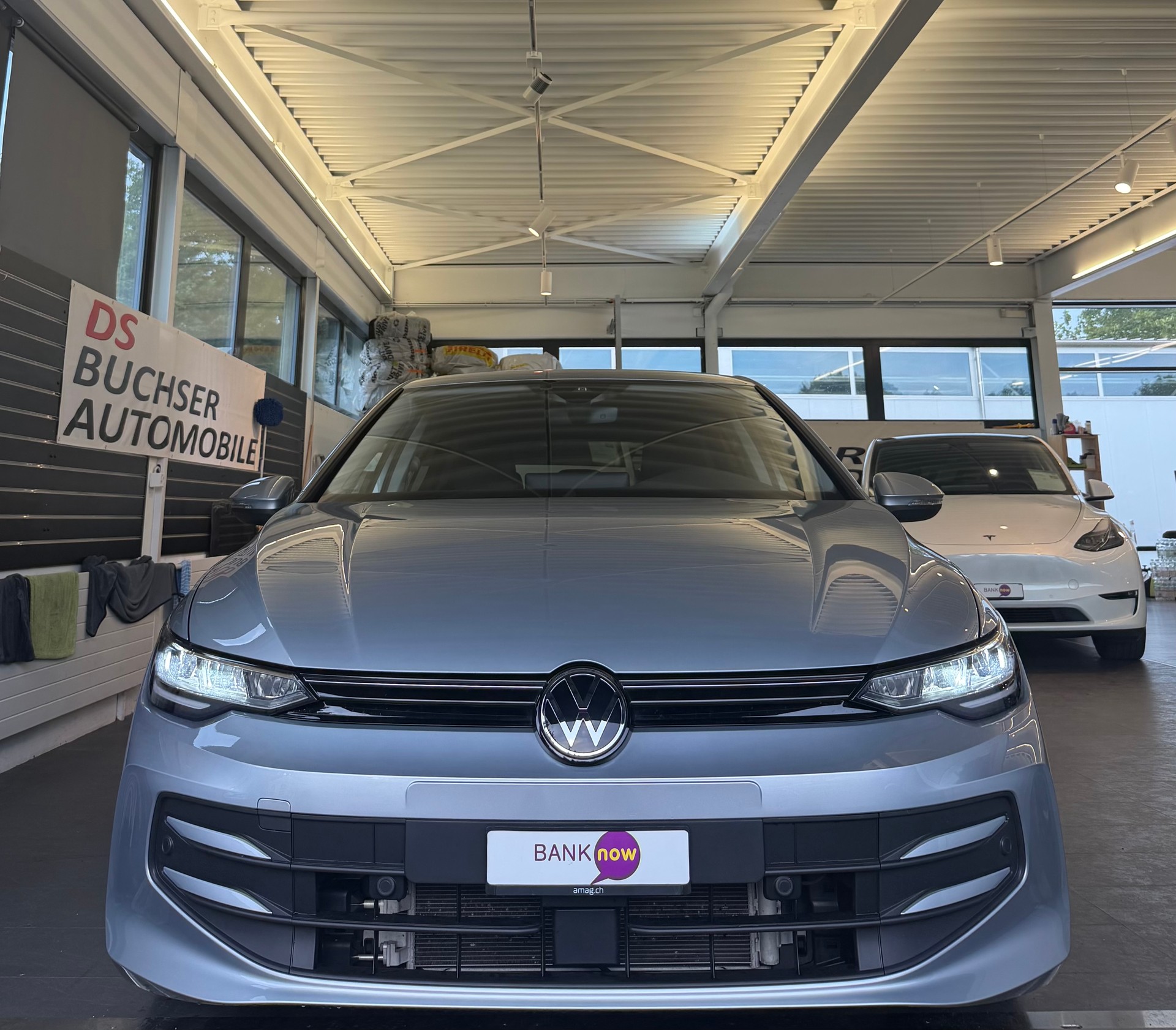VW Golf VIII 1.5 eTSI Life DSG-image-2