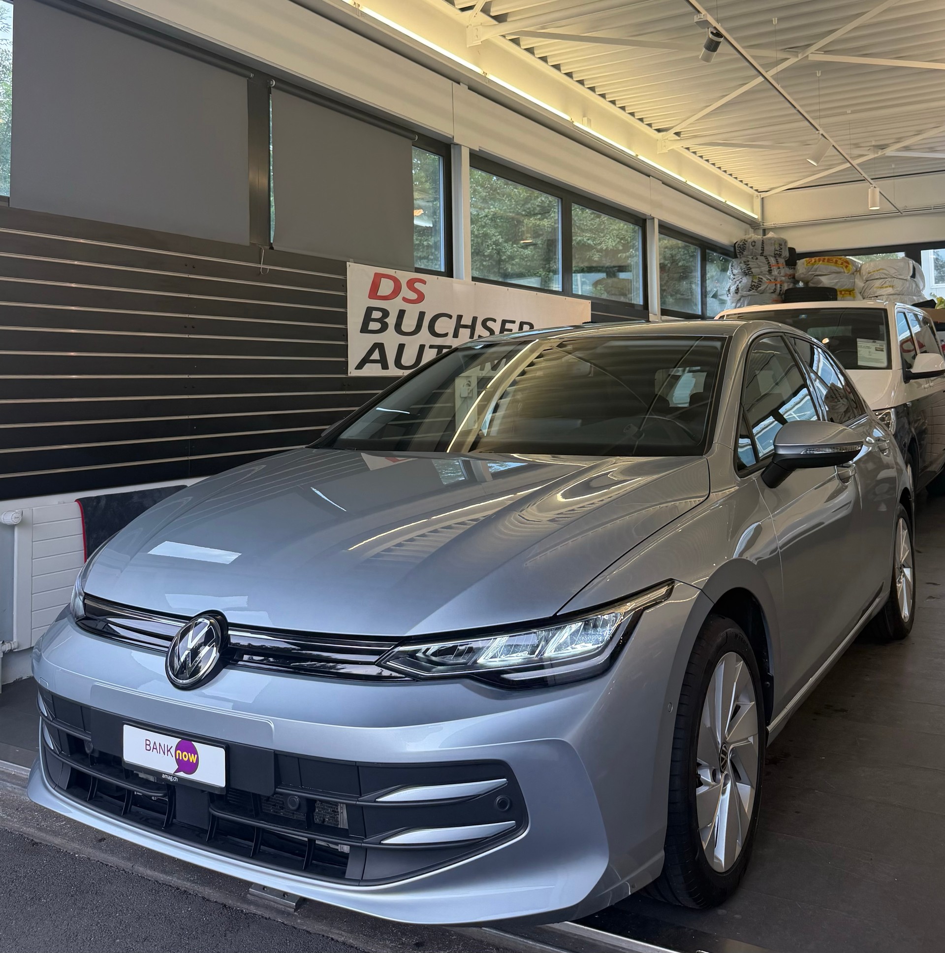 VW Golf VIII 1.5 eTSI Life DSG-image-1