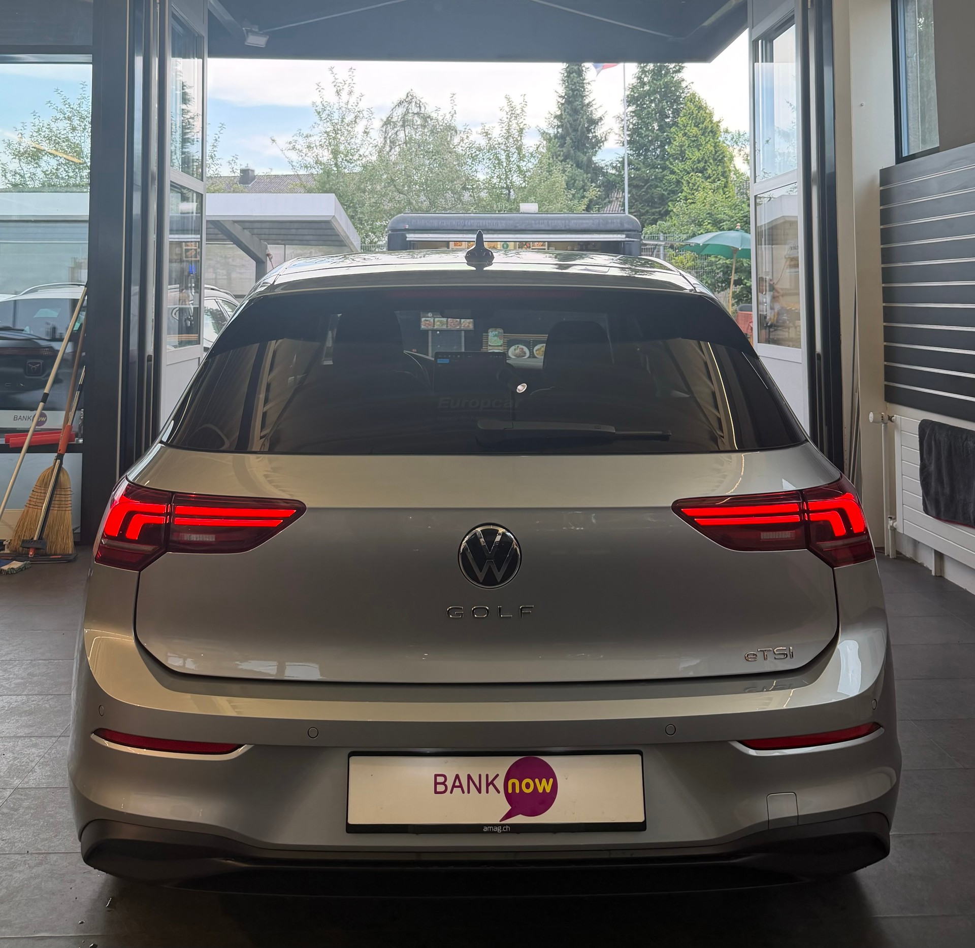VW Golf VIII 1.5 eTSI Life DSG-image-5