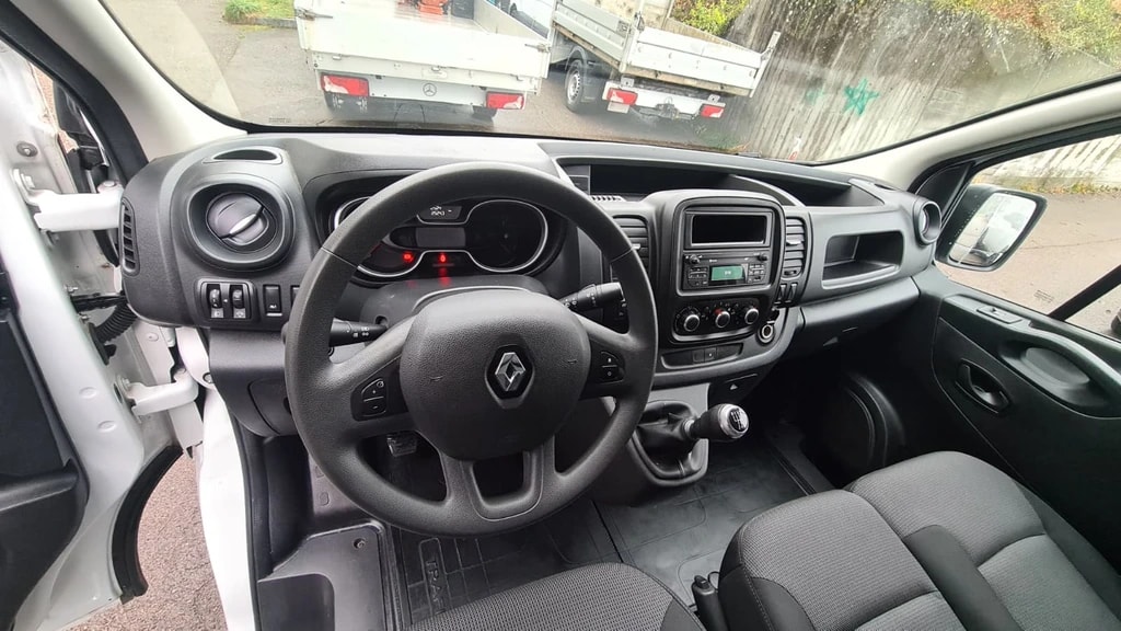 RENAULT Trafic 2.0 Energy dCi 120 3.0t Business L2H1 ** L2 H1 ** 3-Plätzer ** Klimaanlage ** Holz-Werkstatt-Einrichtung ** Modell 2022-image-11