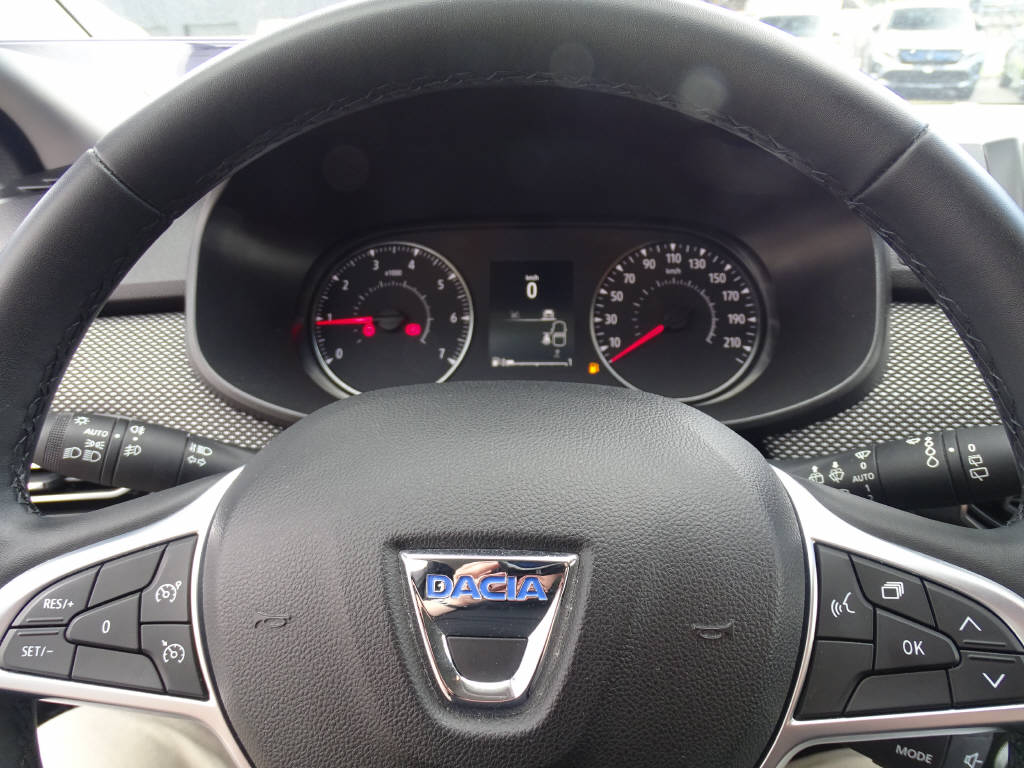 DACIA Sandero 1.0 TCe Comfort-image-8