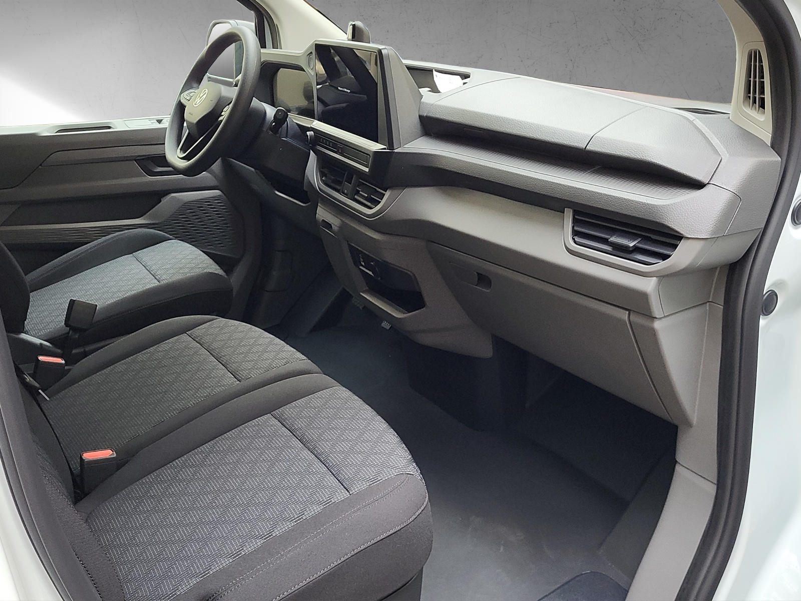 VW Transporter Kastenwagen langer Radstand 2.0TDI 150PS Automat-image-9