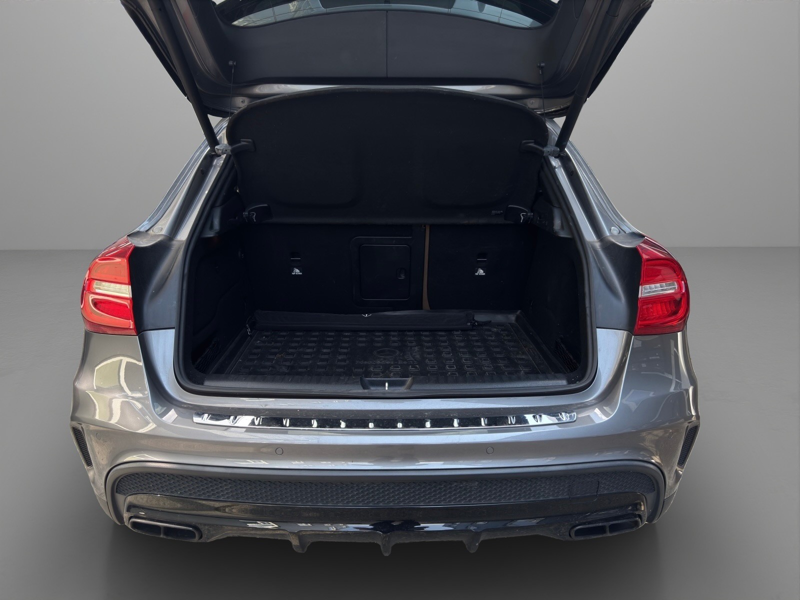 MERCEDES-BENZ GLA 45 AMG 4Matic 7G-DCT-image-11