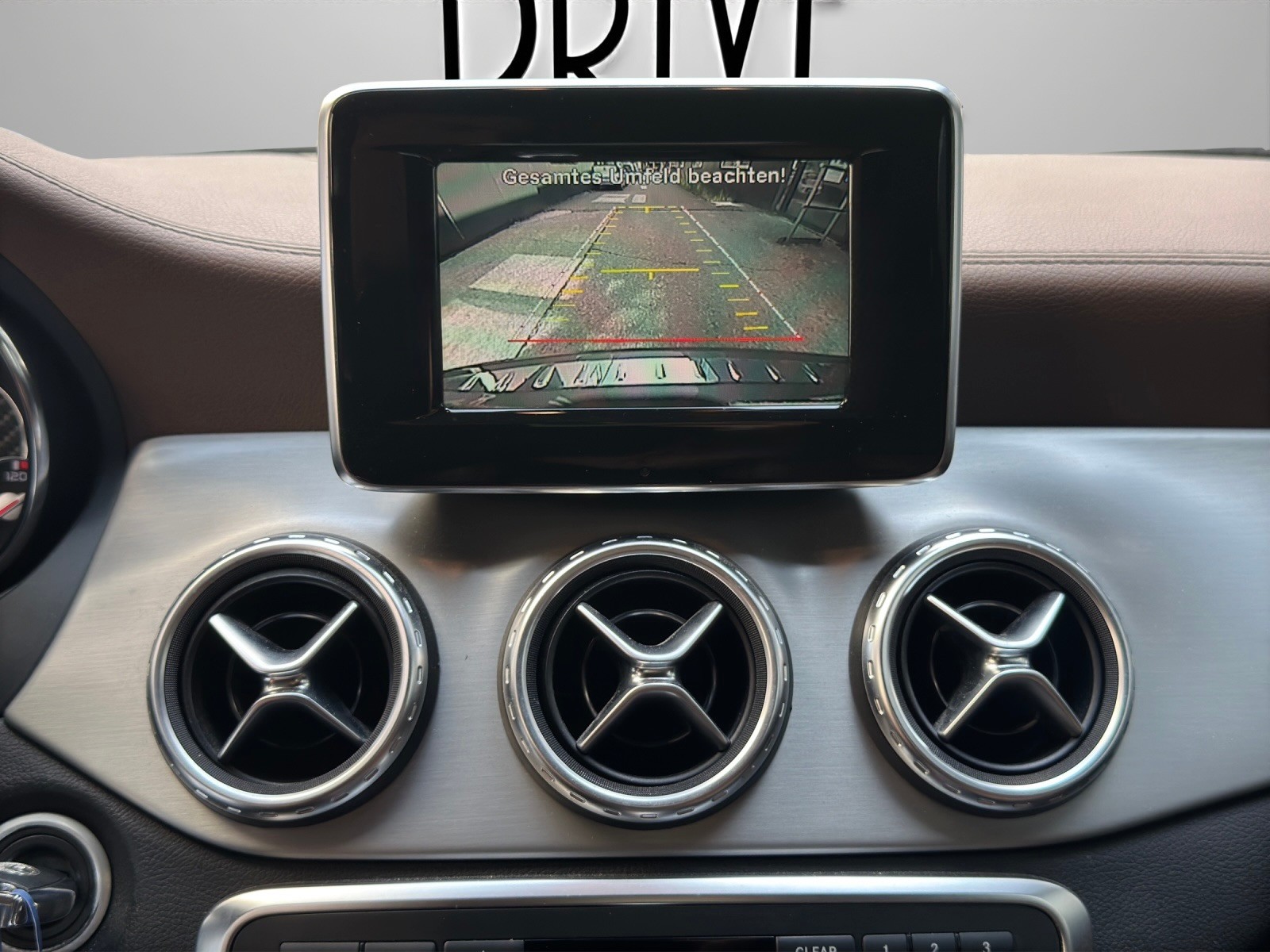 MERCEDES-BENZ GLA 45 AMG 4Matic 7G-DCT-image-13