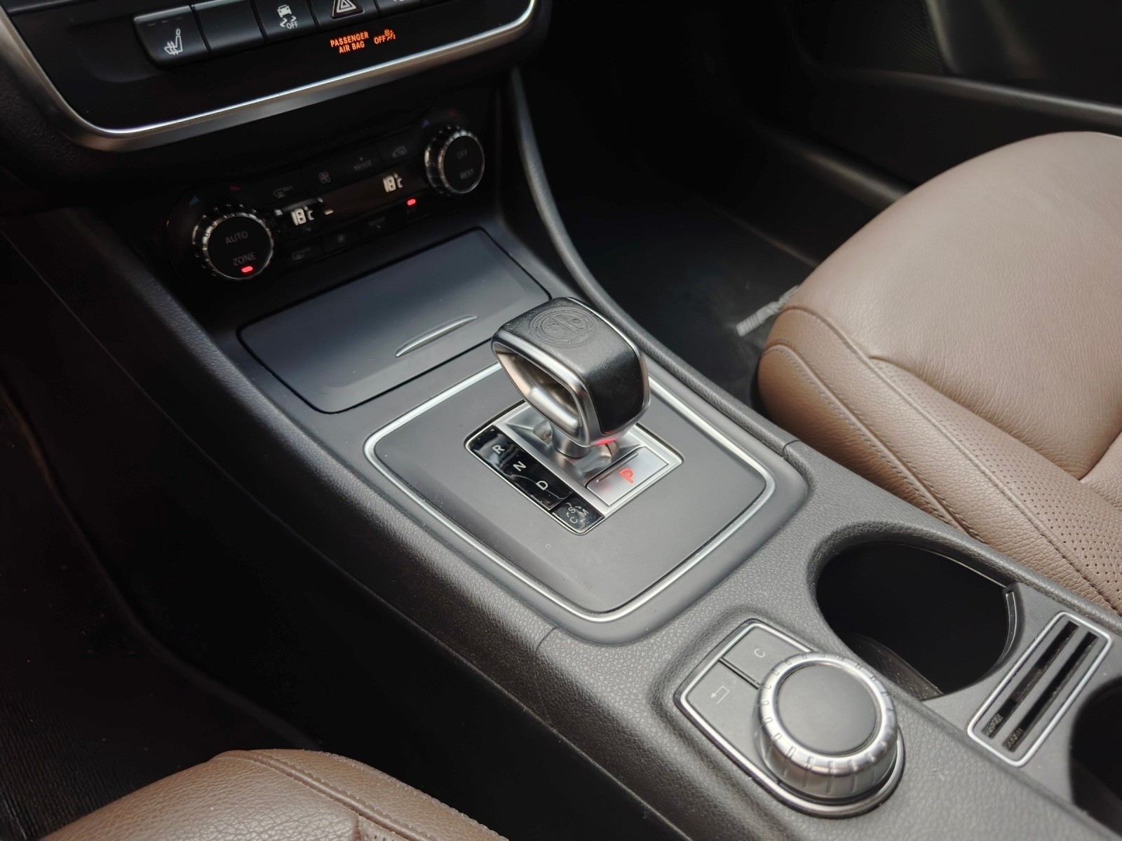 MERCEDES-BENZ GLA 45 AMG 4Matic 7G-DCT-image-15