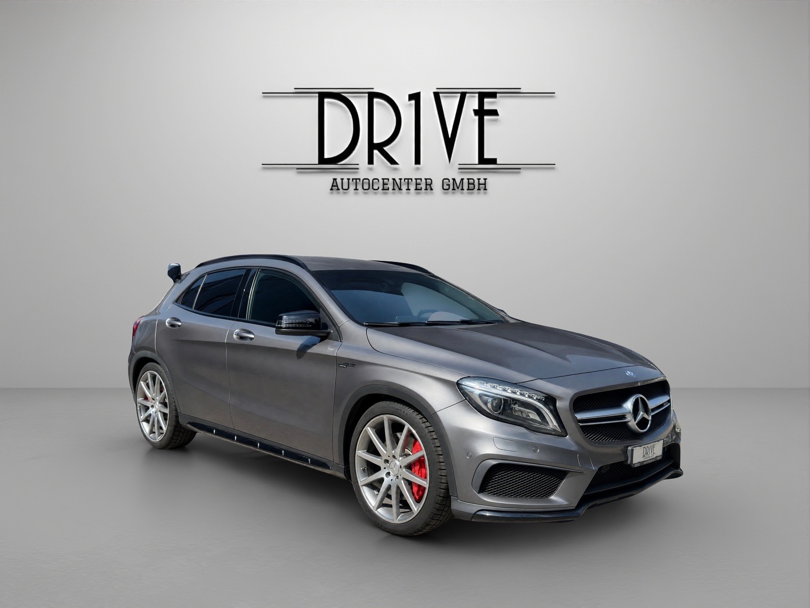 MERCEDES-BENZ GLA 45 AMG 4Matic 7G-DCT-image-2