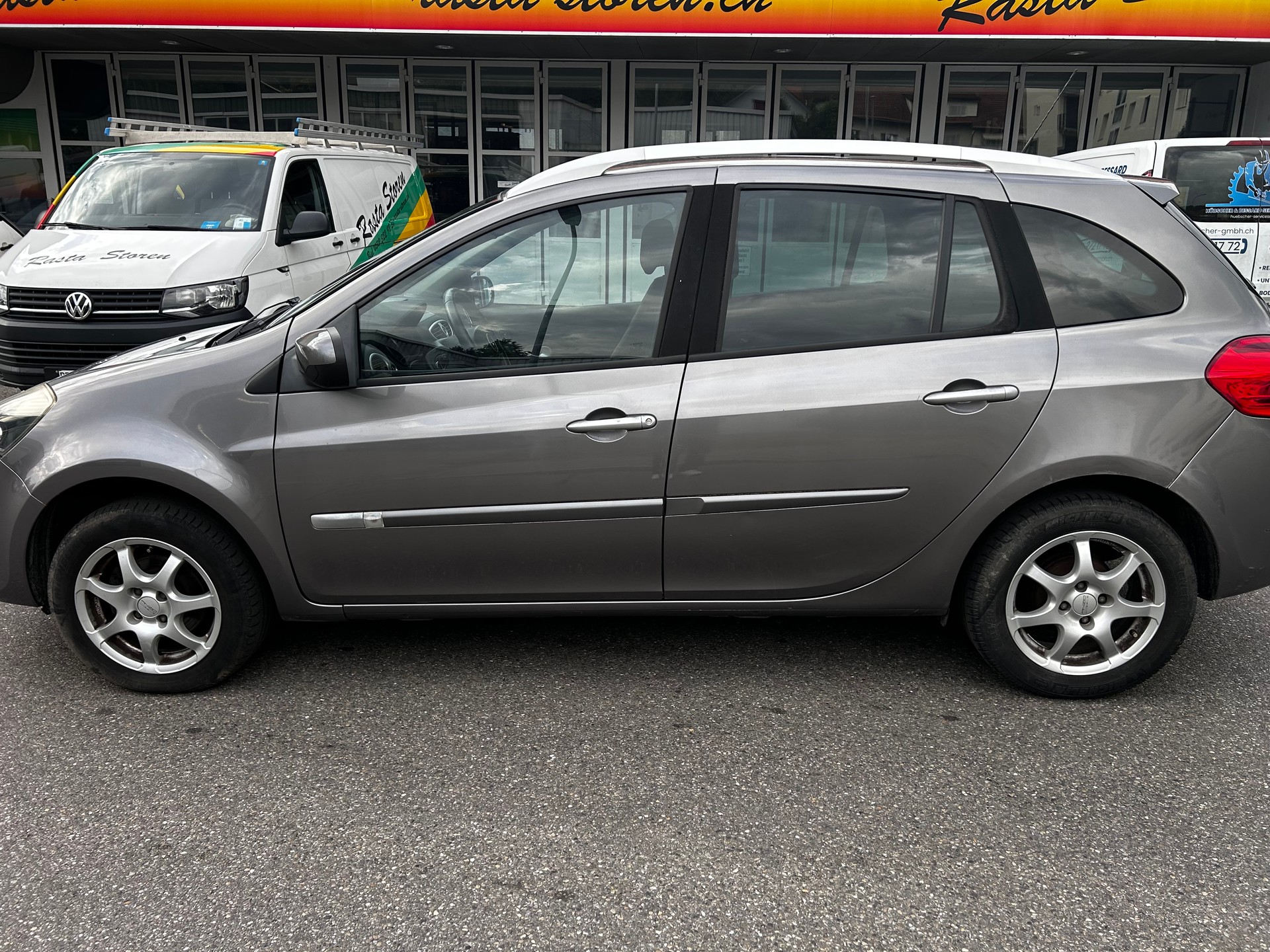 RENAULT Clio Grandtour 1.2 16V Turbo Dynamique-image-7