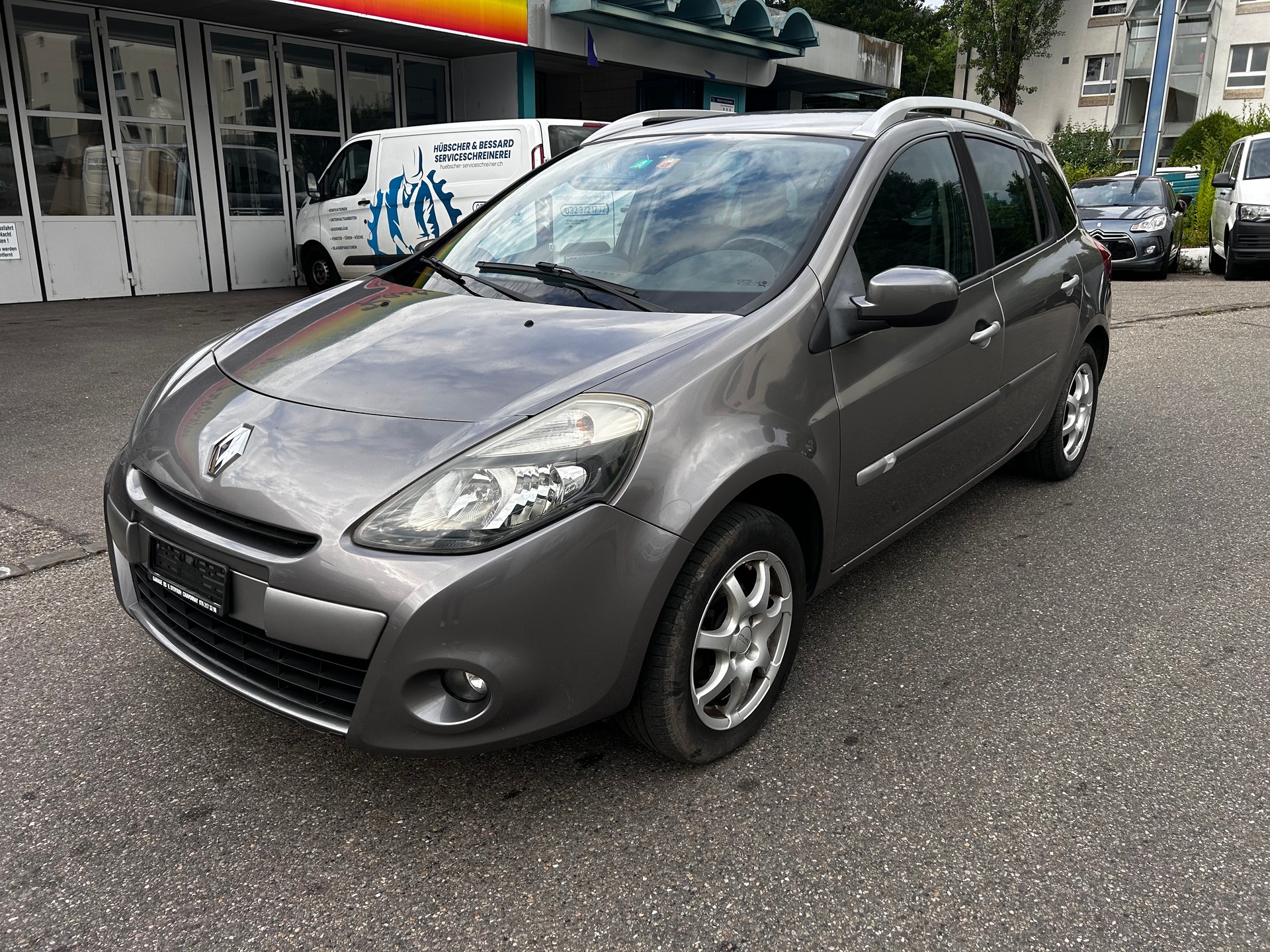 RENAULT Clio Grandtour 1.2 16V Turbo Dynamique-image-1
