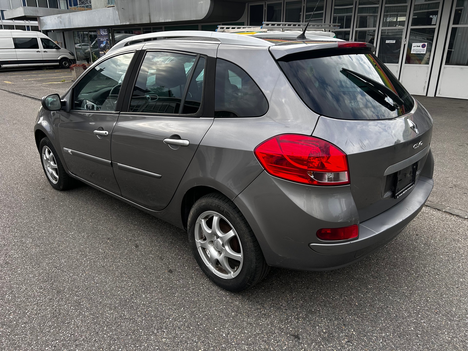 RENAULT Clio Grandtour 1.2 16V Turbo Dynamique-image-6
