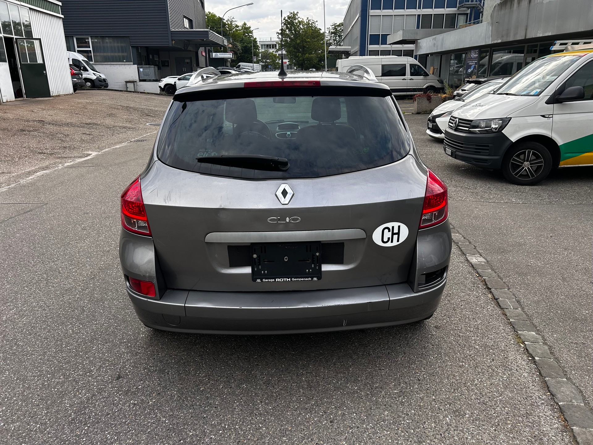 RENAULT Clio Grandtour 1.2 16V Turbo Dynamique-image-4