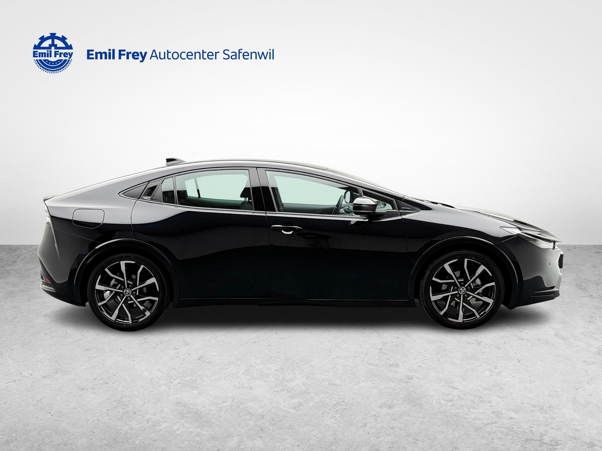TOYOTA Prius 2.0 Plug-In-Hybrid Style-image-5