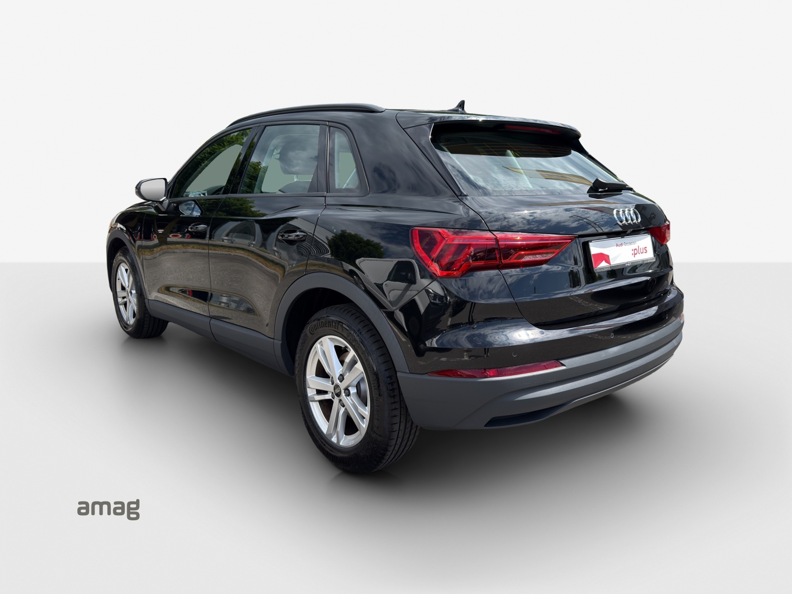 AUDI Q3 35 TFSI Attraction S-tronic-image-4