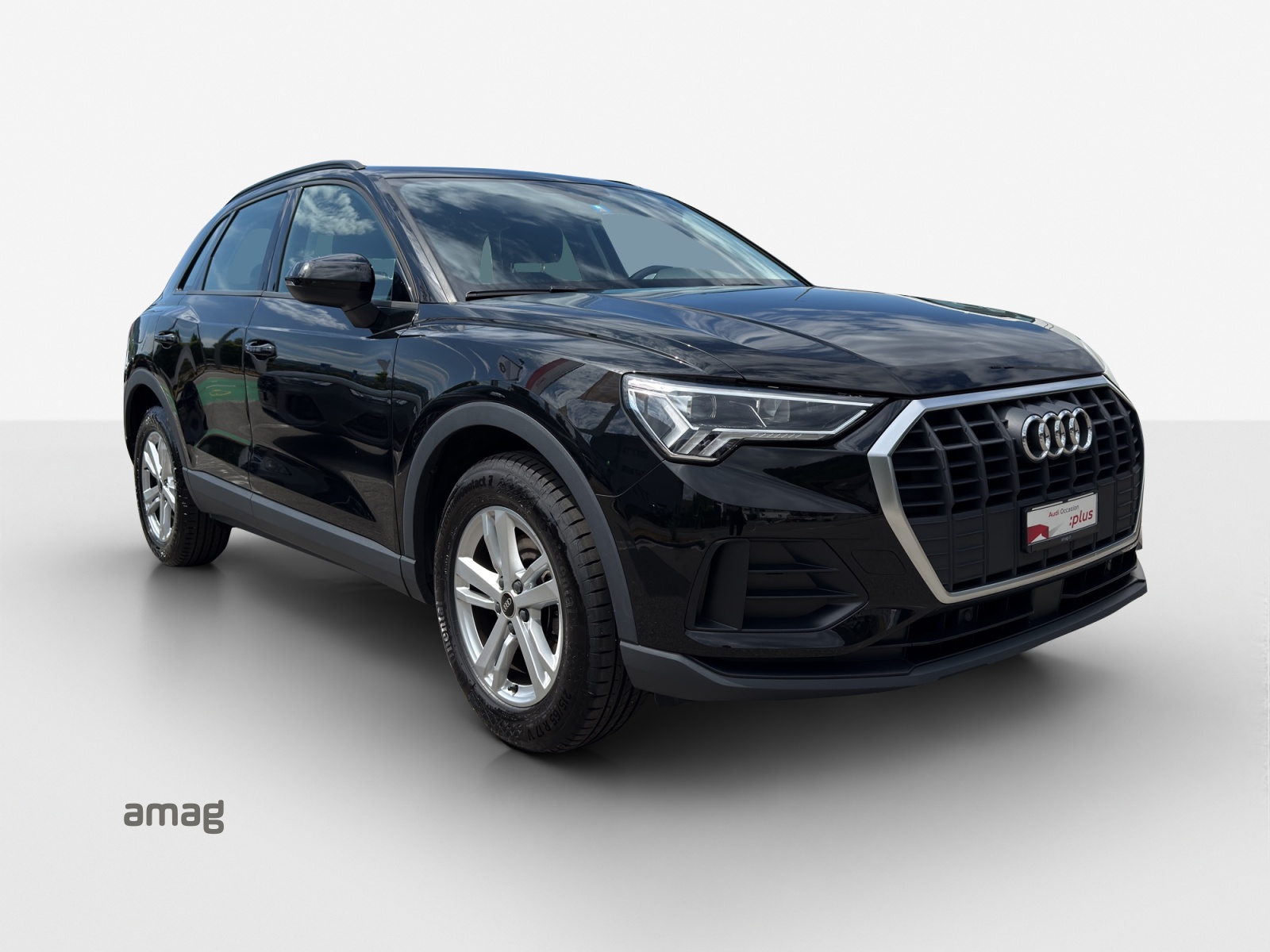 AUDI Q3 35 TFSI Attraction S-tronic-image-1