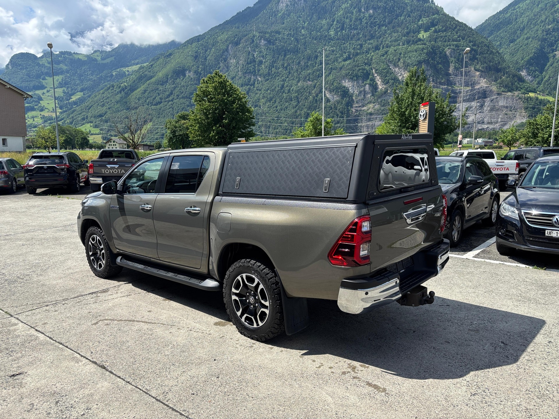 TOYOTA Hilux 2.8 204PS Premium-image-5