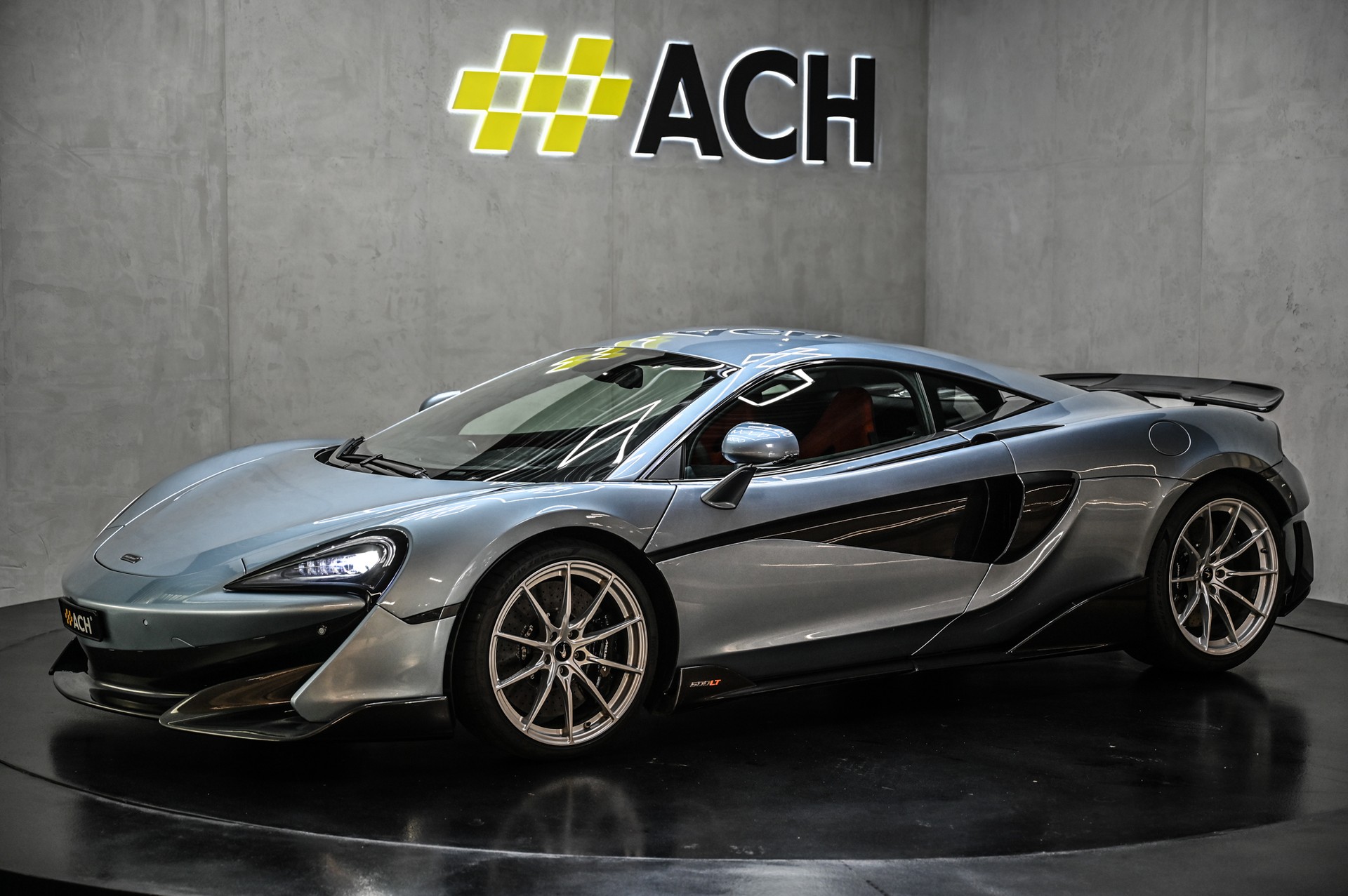 McLAREN 600LT Coupé-image-11