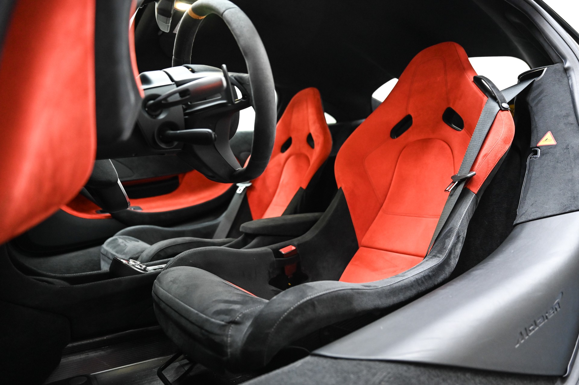 McLAREN 600LT Coupé-image-24