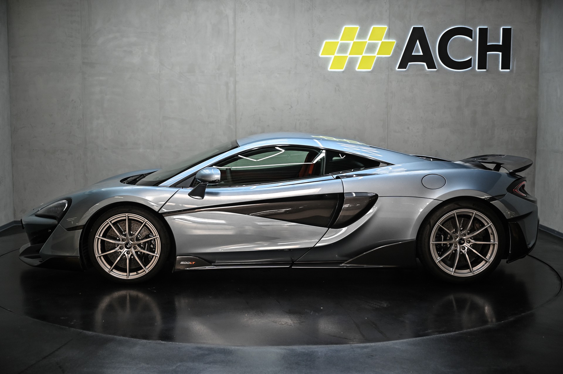 McLAREN 600LT Coupé-image-10