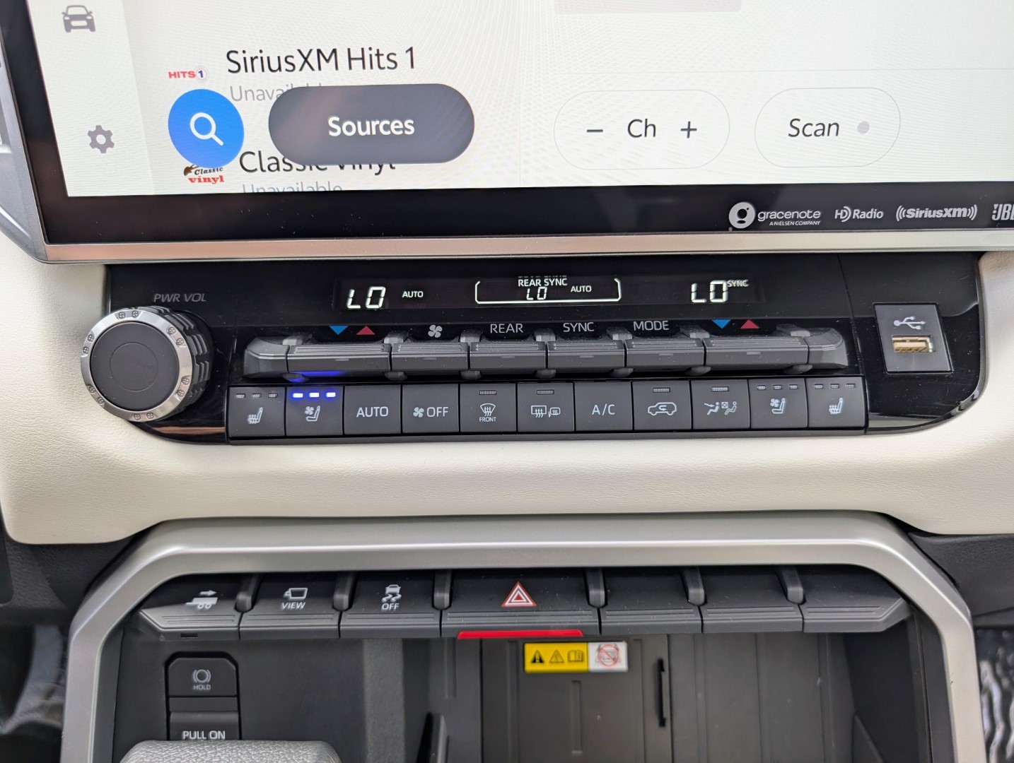TOYOTA SEQUOIA Capstone Hybrid 4WD-image-6