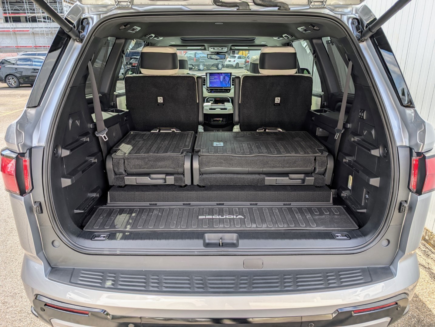TOYOTA SEQUOIA Capstone Hybrid 4WD-image-16