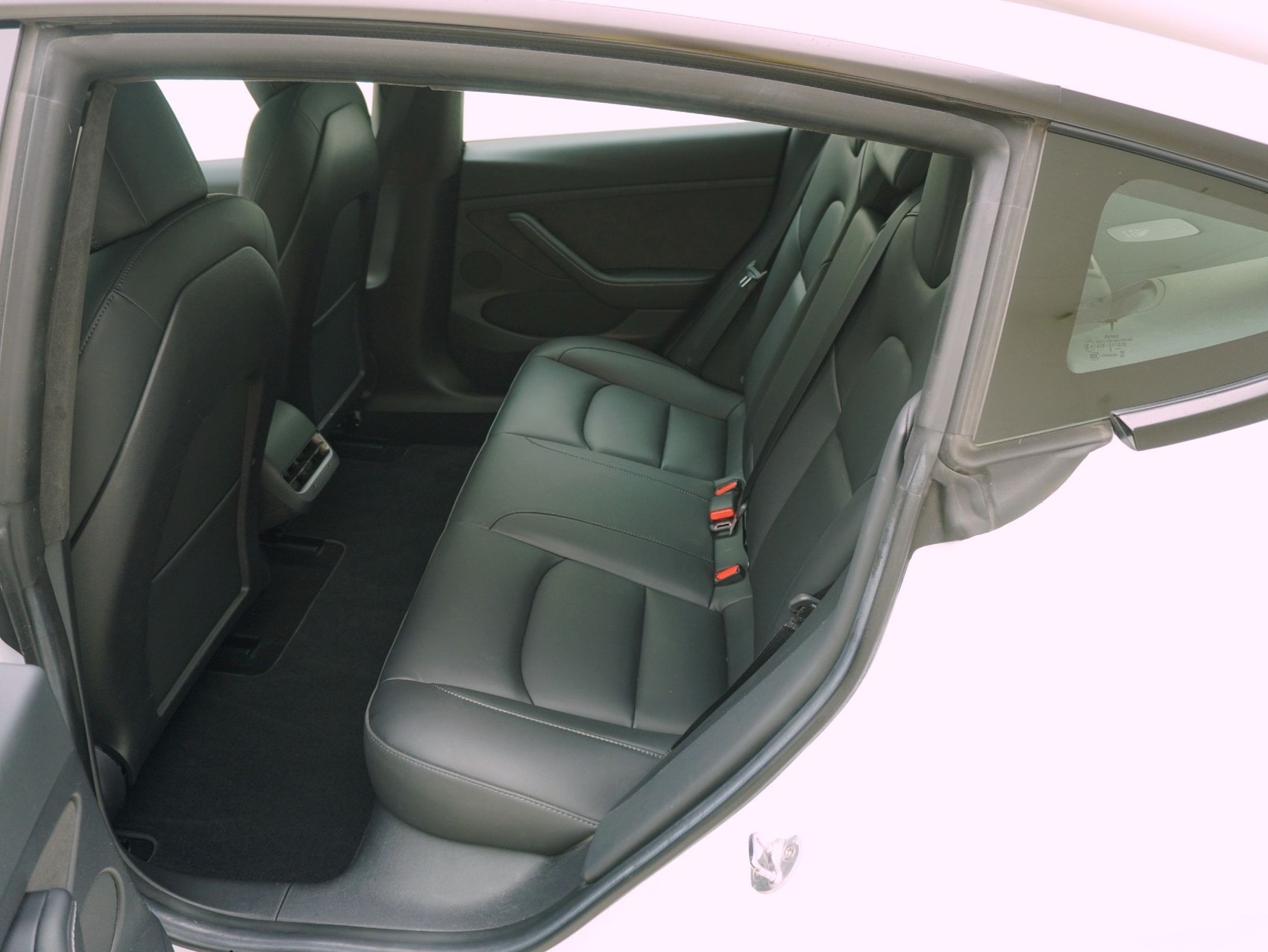 TESLA Model 3 Performance Dual AWD-image-10