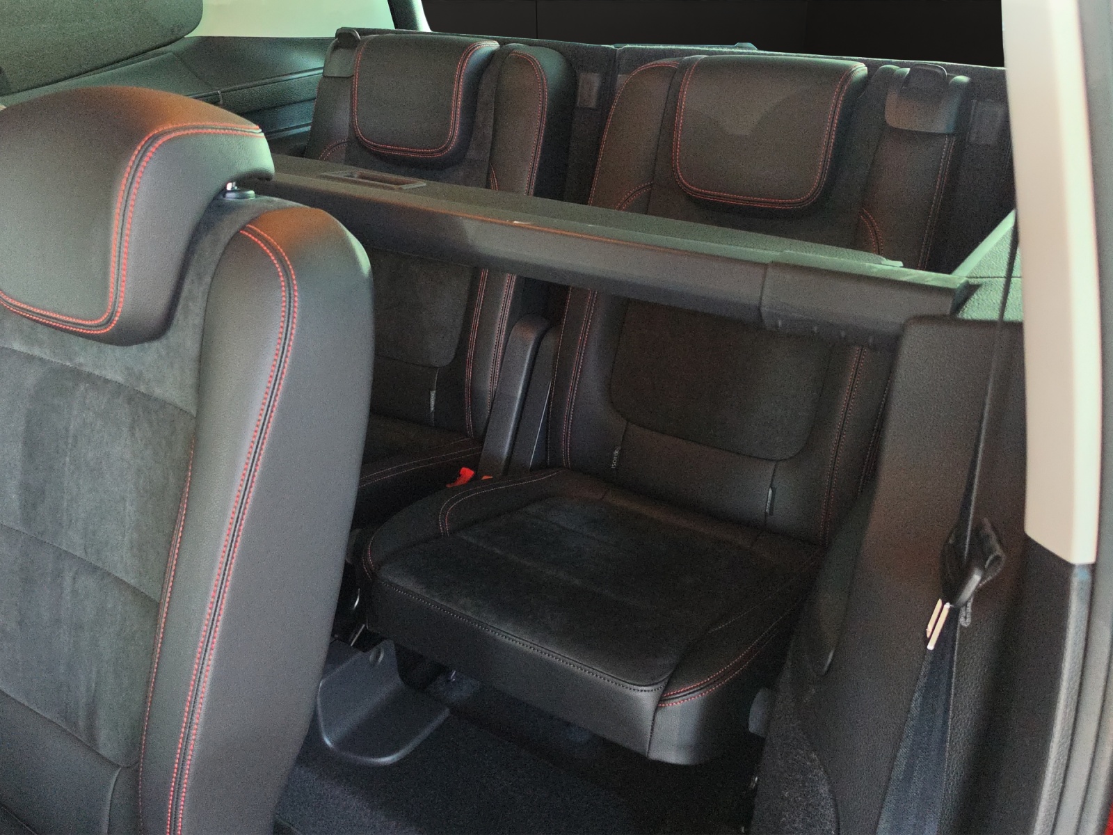 SEAT Alhambra 2.0 TSI FR Line DSG-image-14