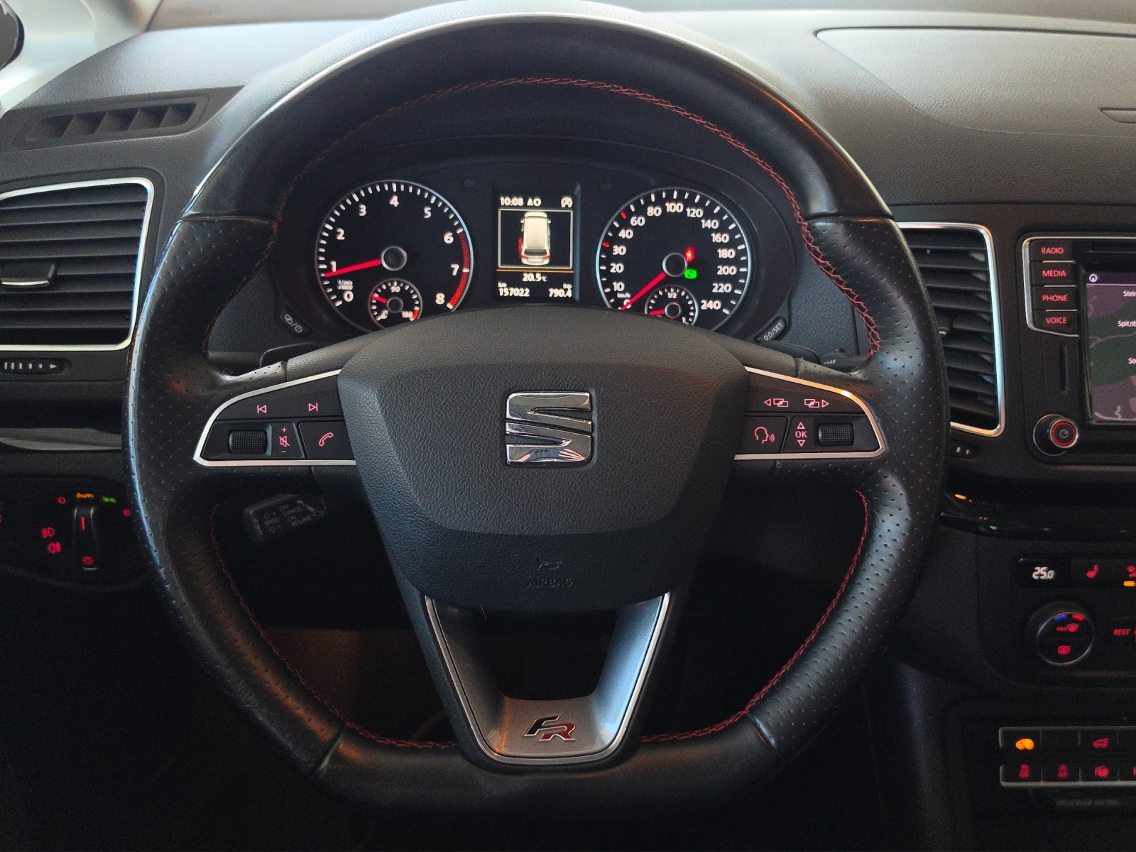 SEAT Alhambra 2.0 TSI FR Line DSG-image-9