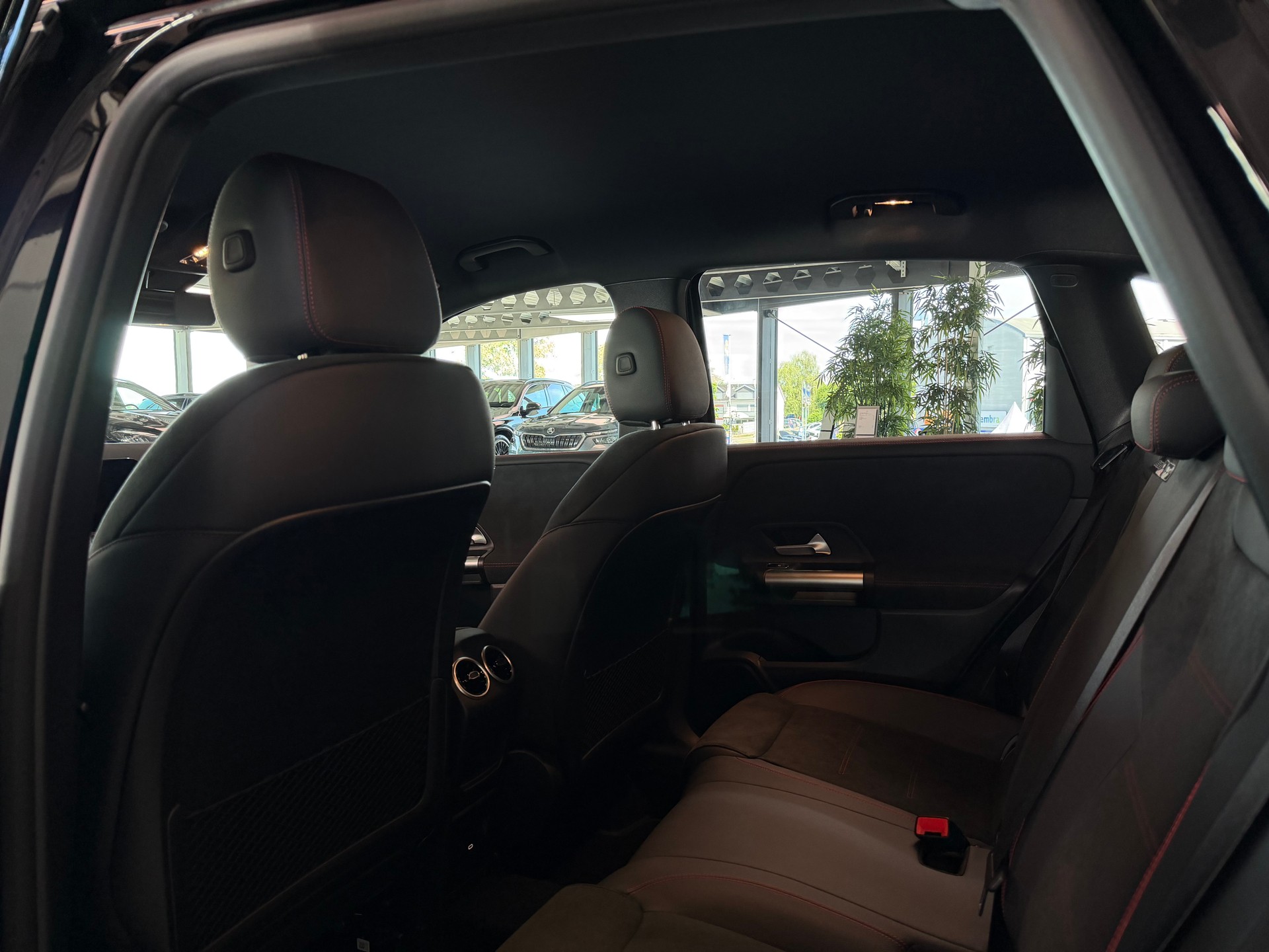 MERCEDES-BENZ B 220 4Matic 8G-DCT-image-11