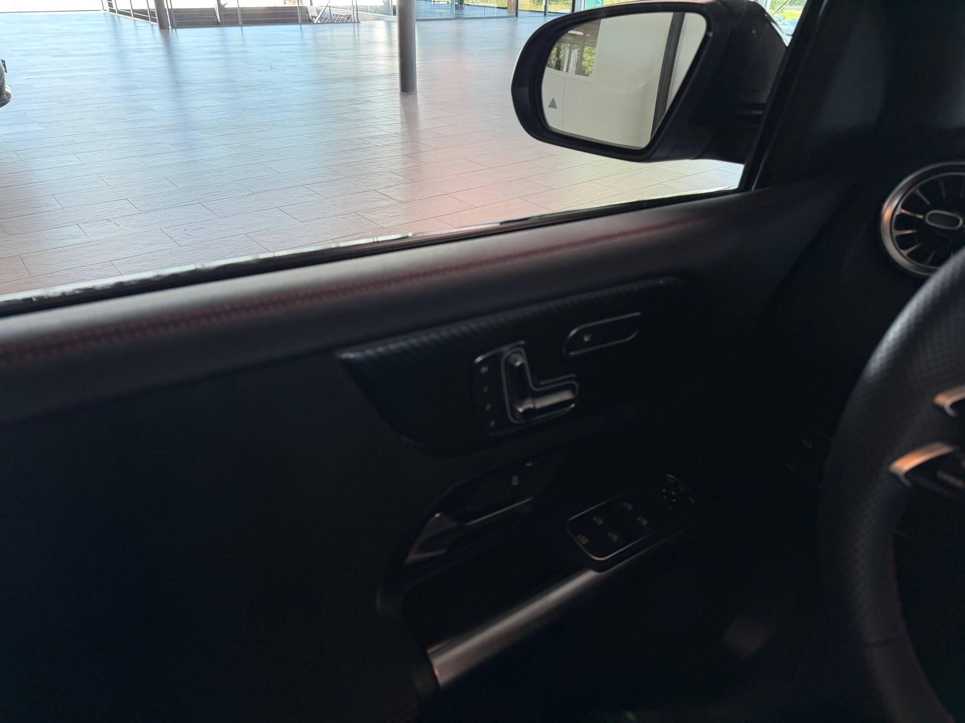 MERCEDES-BENZ B 220 4Matic 8G-DCT-image-10
