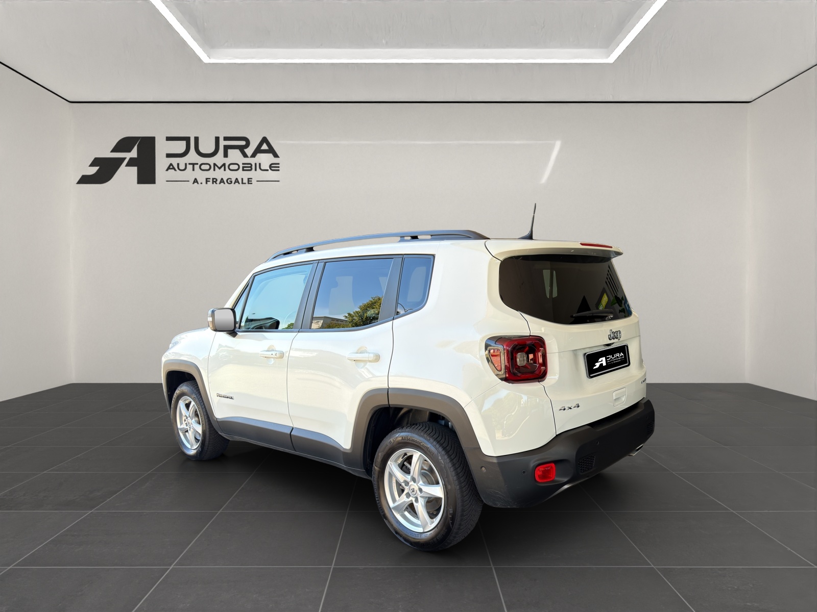 JEEP Renegade 1.3 Turbo Limited AWD-image-4