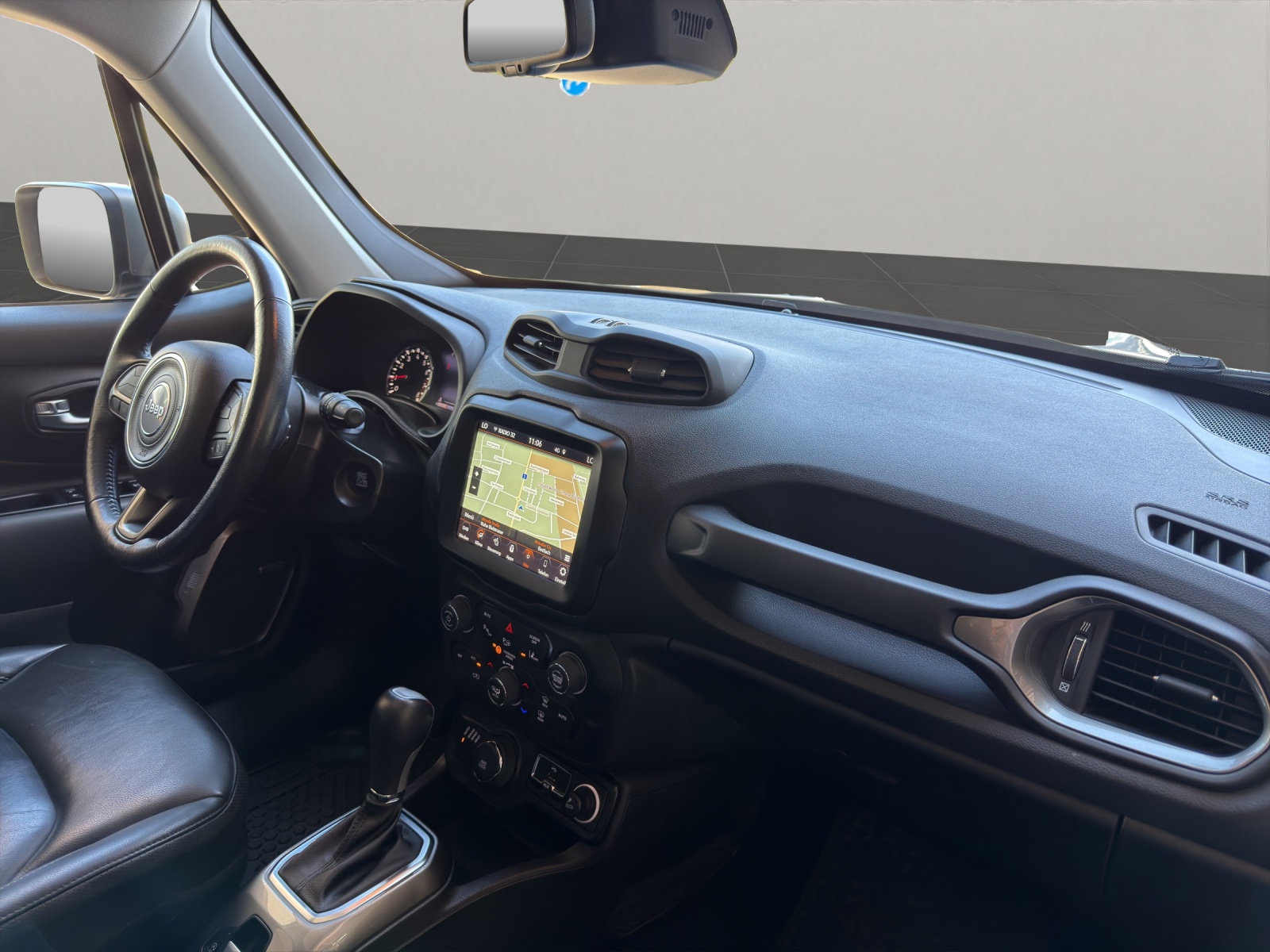 JEEP Renegade 1.3 Turbo Limited AWD-image-8