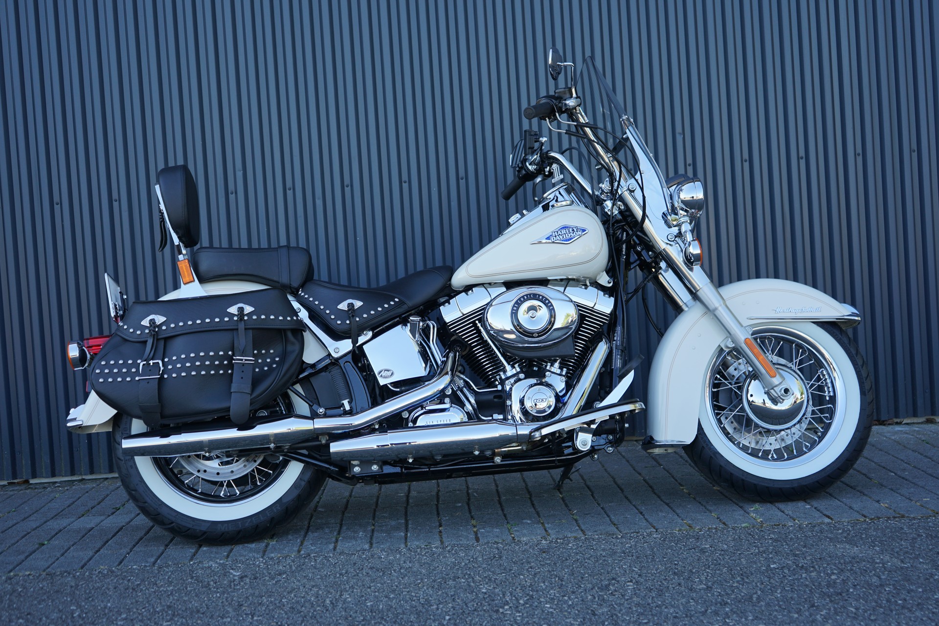 HARLEY-DAVIDSON FLSTC Softail Heritage Classic ABS