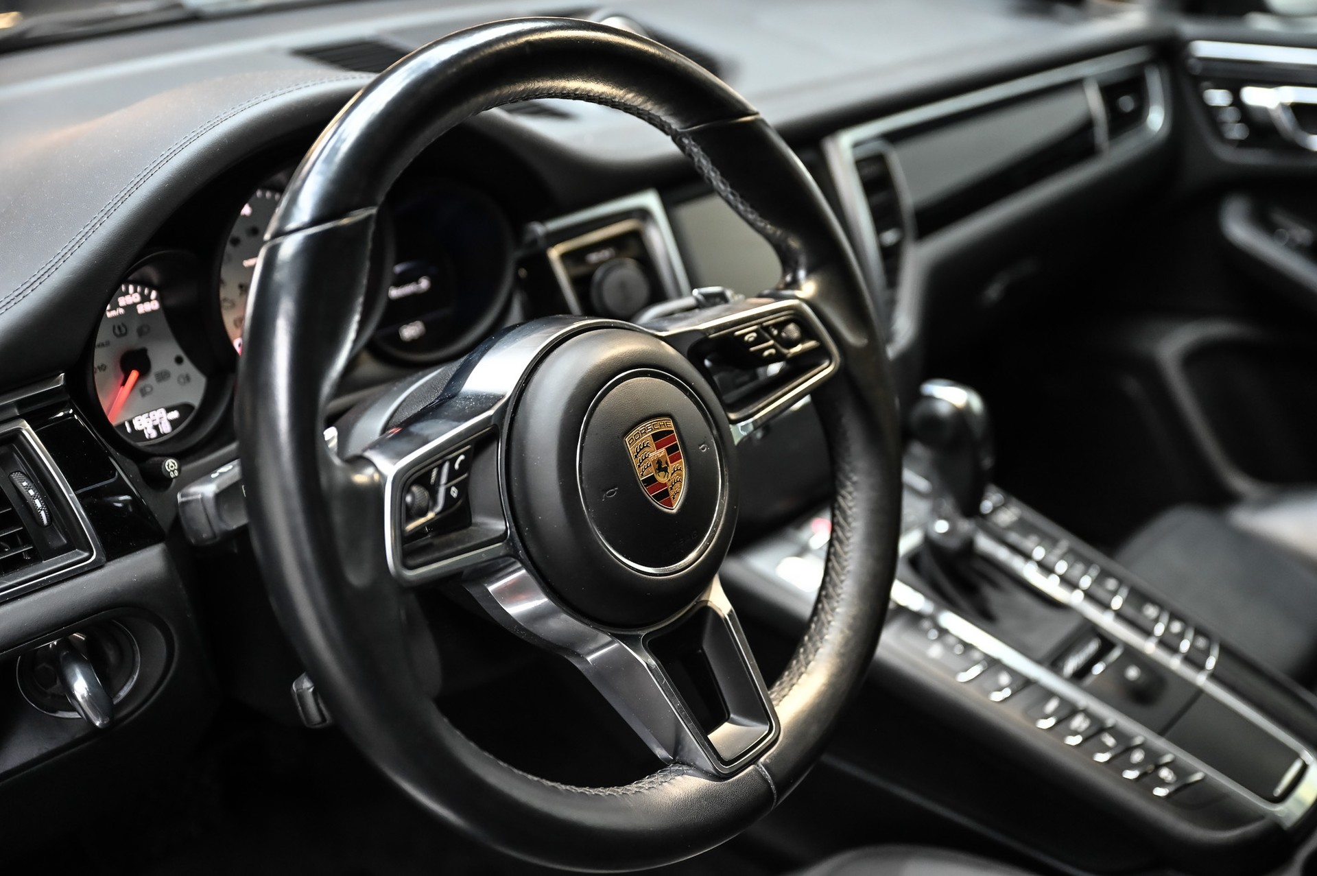 PORSCHE Macan 3.0 V6 S-image-15