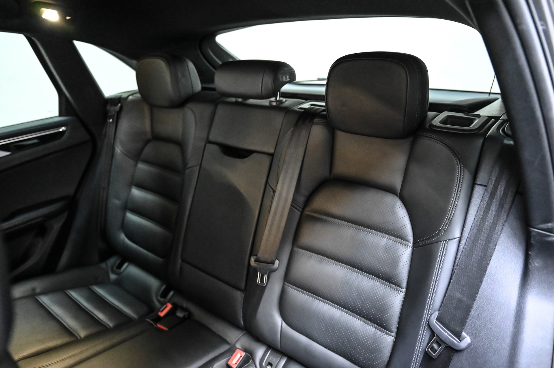 PORSCHE Macan 3.0 V6 S-image-21